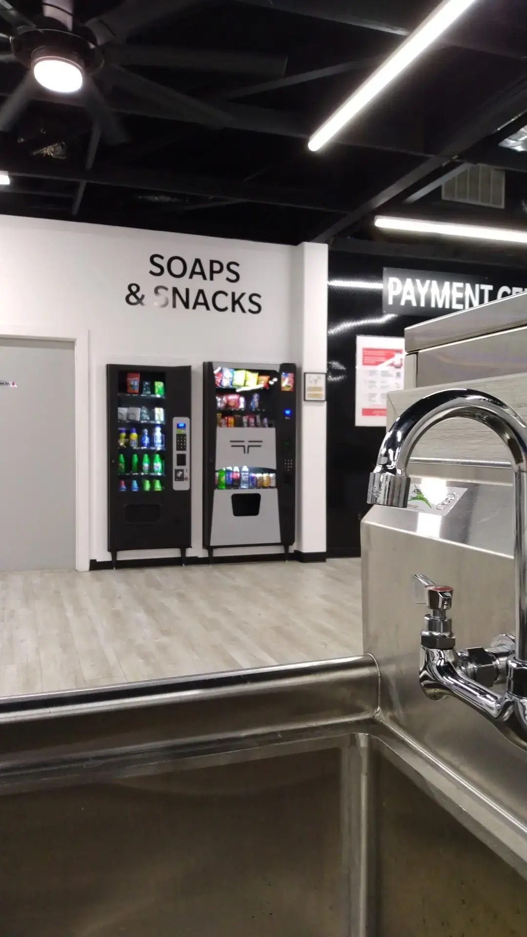 The Washroom Coin Laundry - Image 5