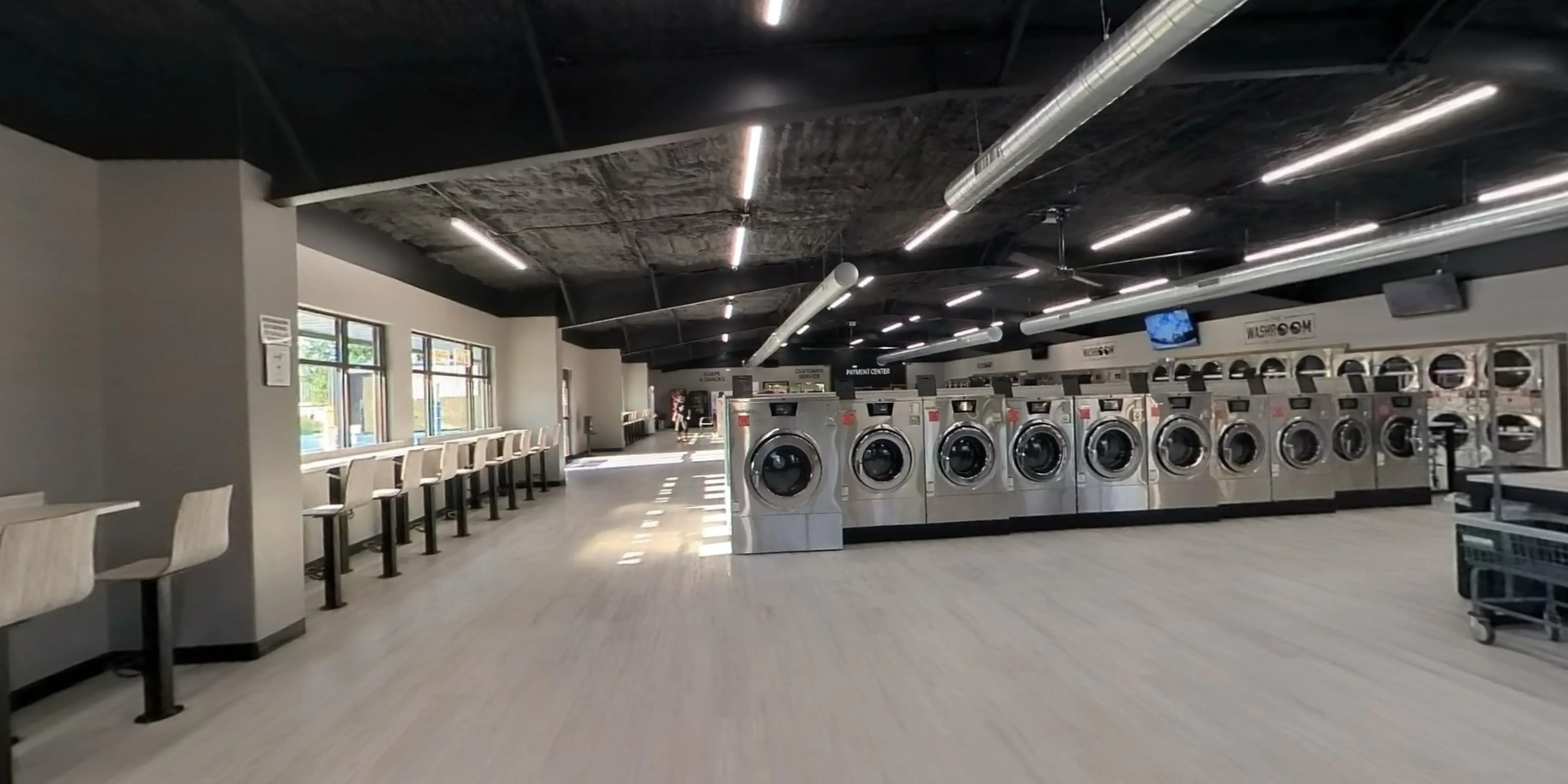 The Washroom Coin Laundry - Image 15