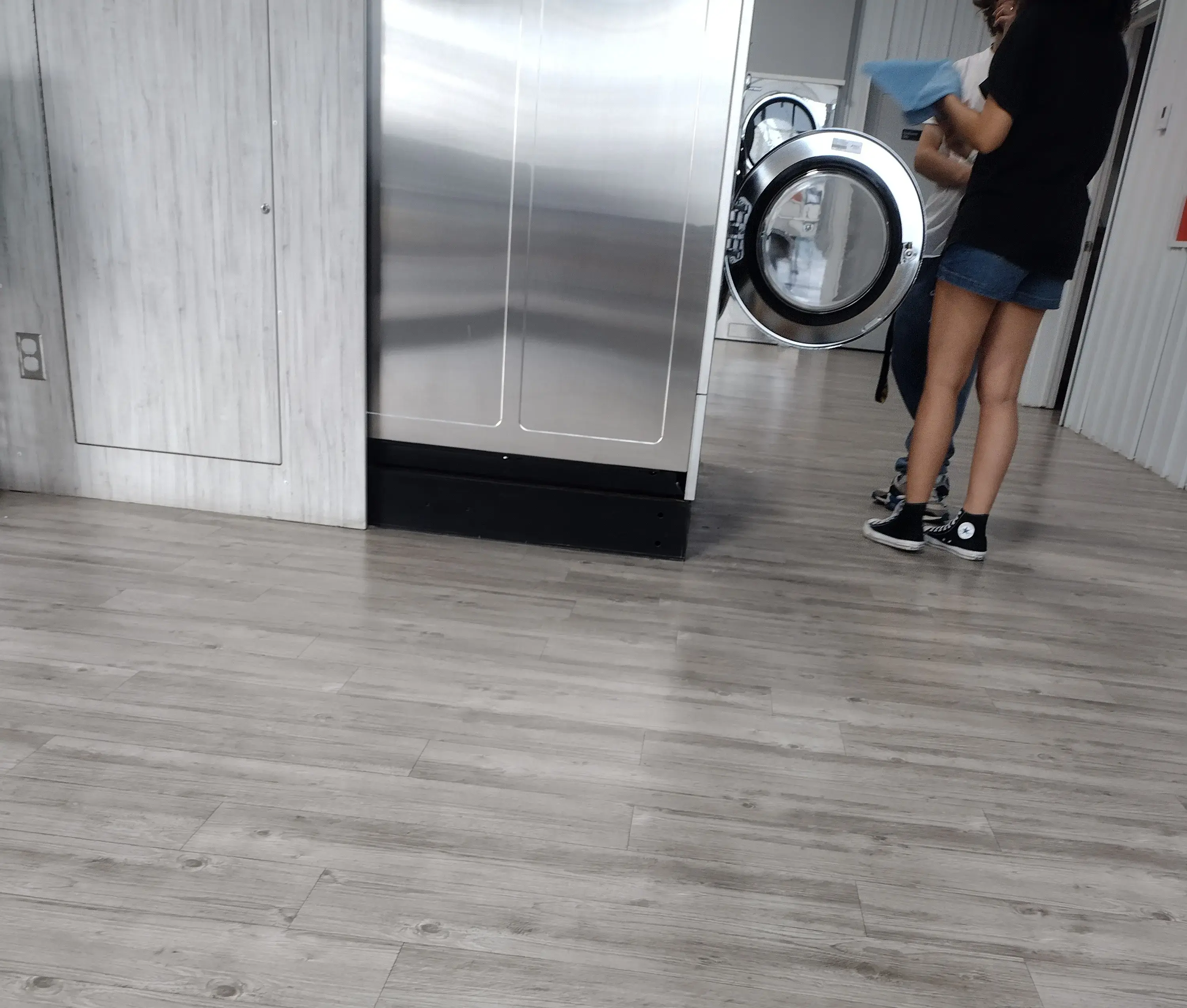 The Washroom Coin Laundry thumbnail 4