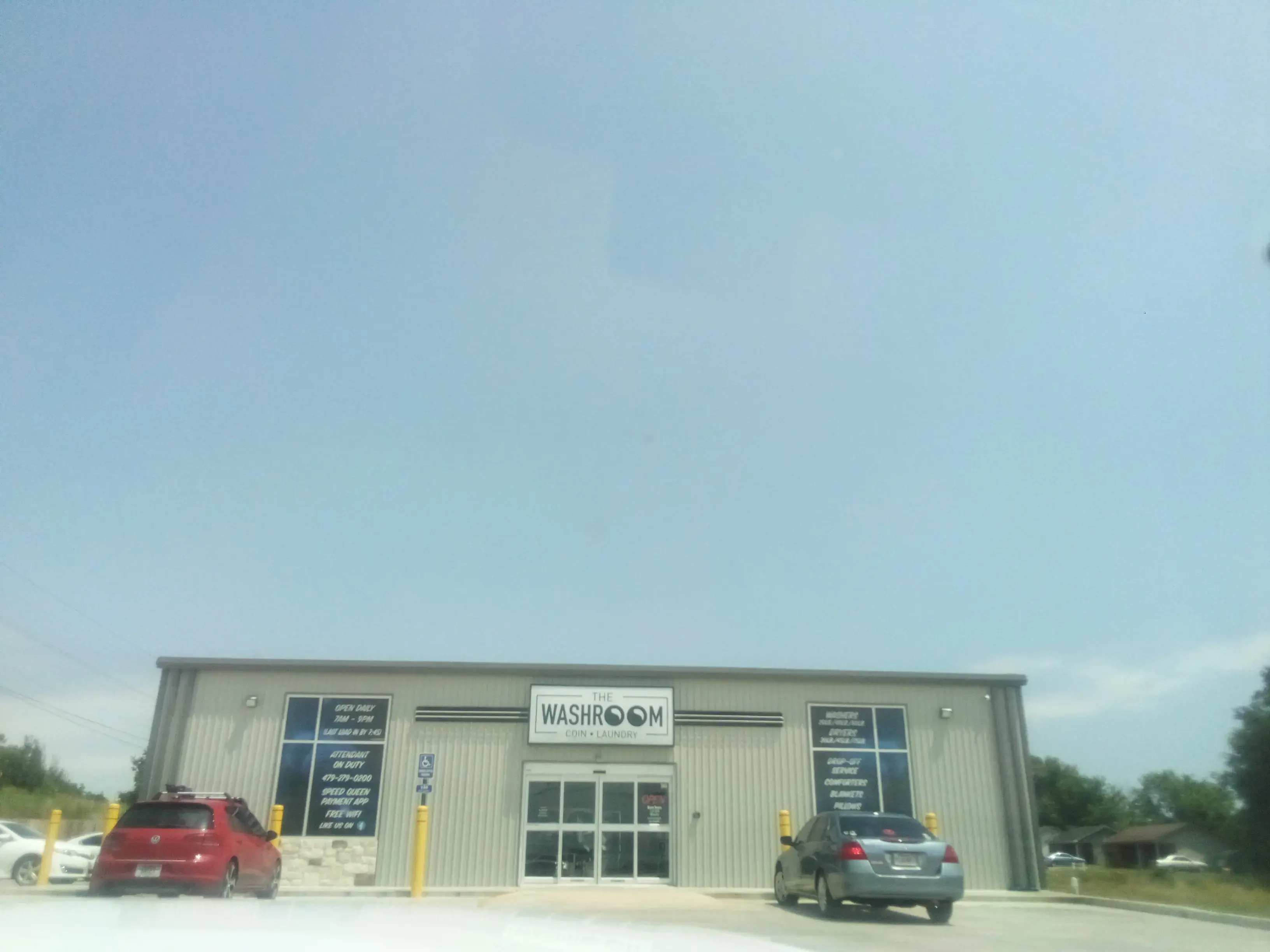 The Washroom Coin Laundry - Image 15