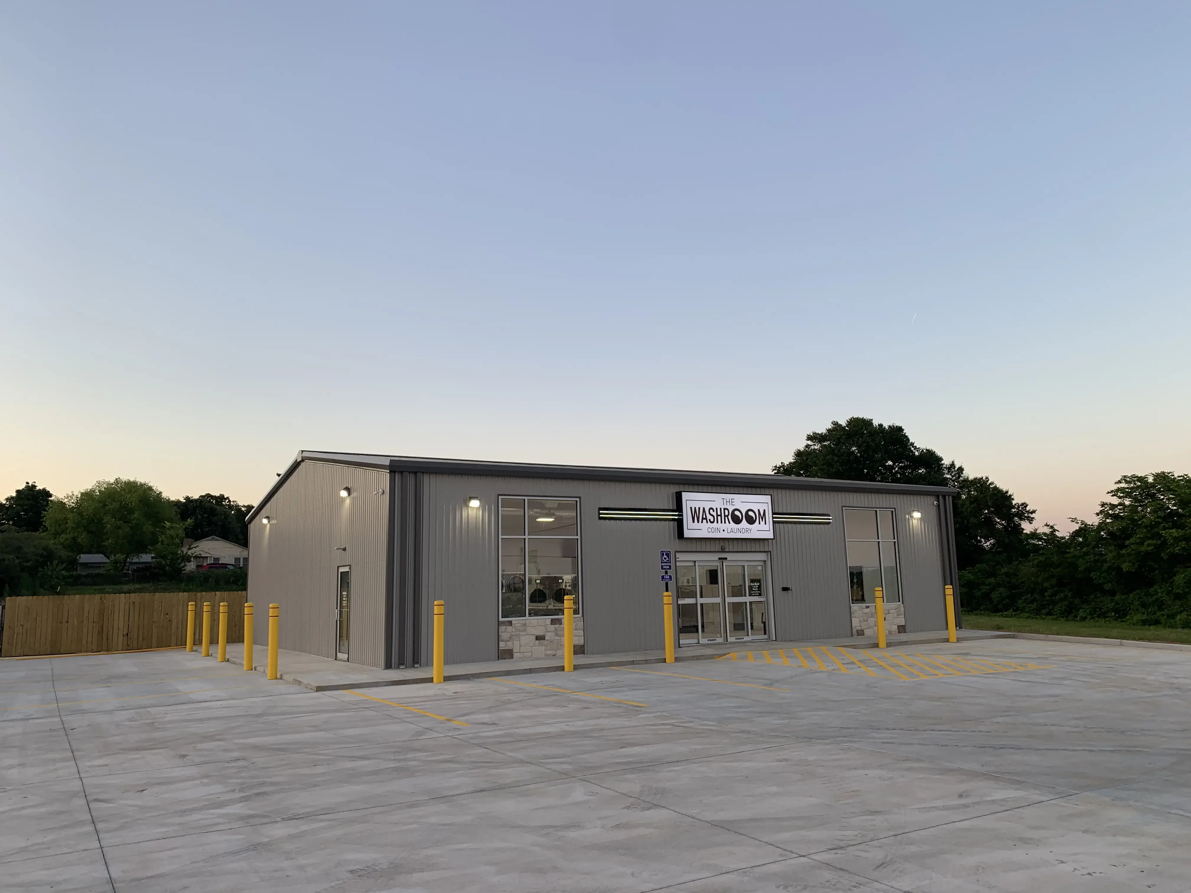 The Washroom Coin Laundry thumbnail 16