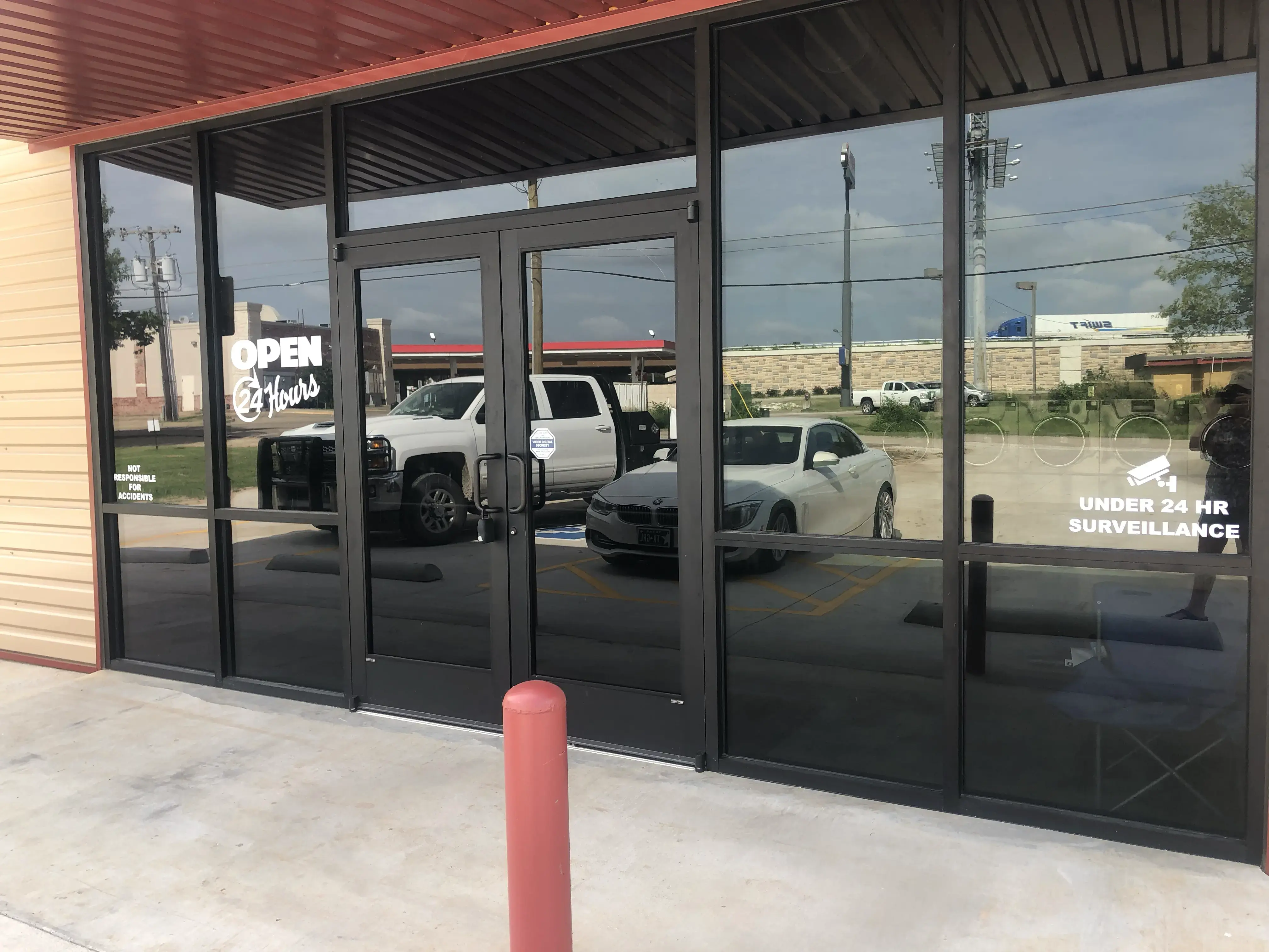 The Washtub Laundromat - Image 7