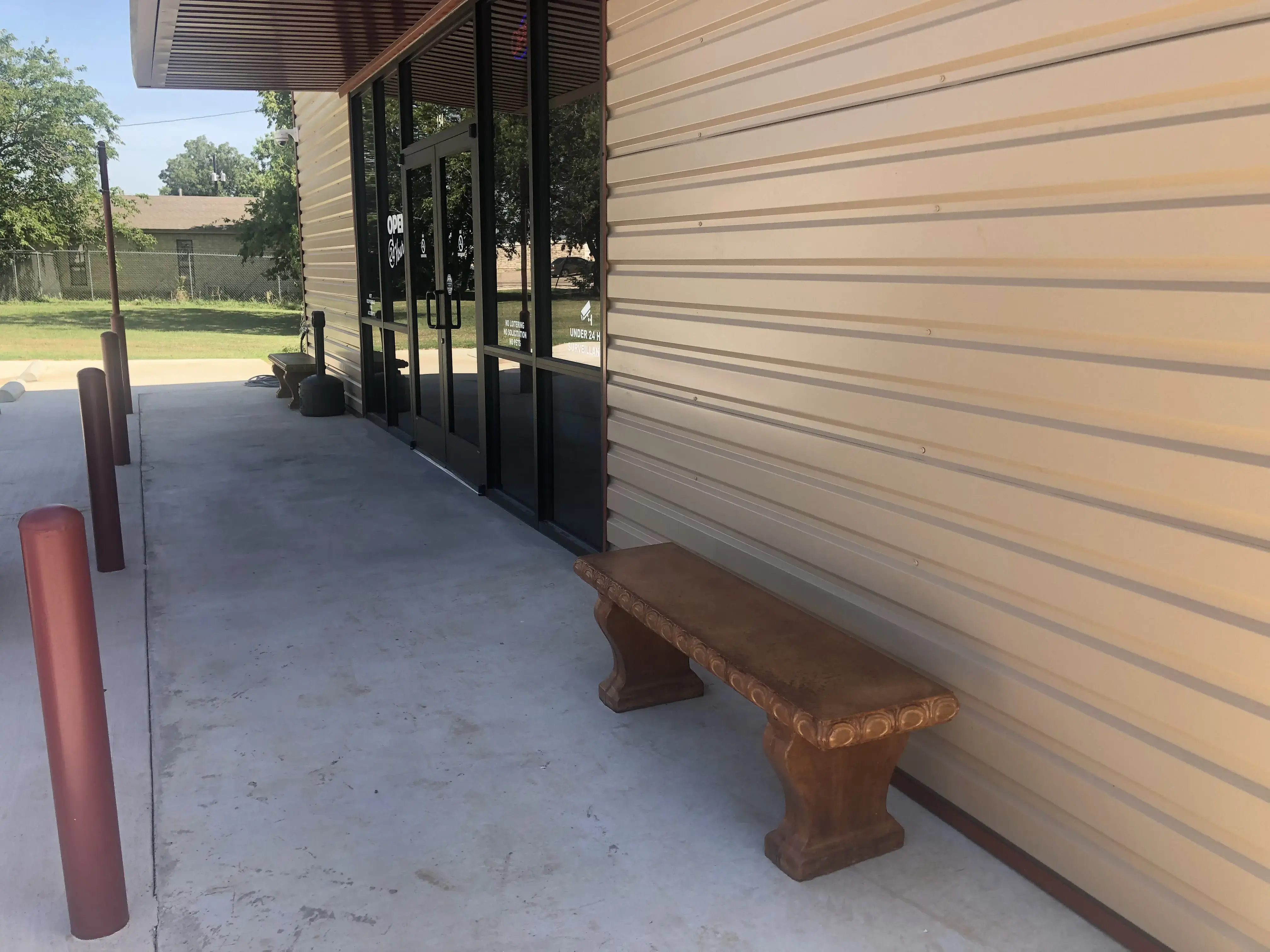 The Washtub Laundromat thumbnail 10