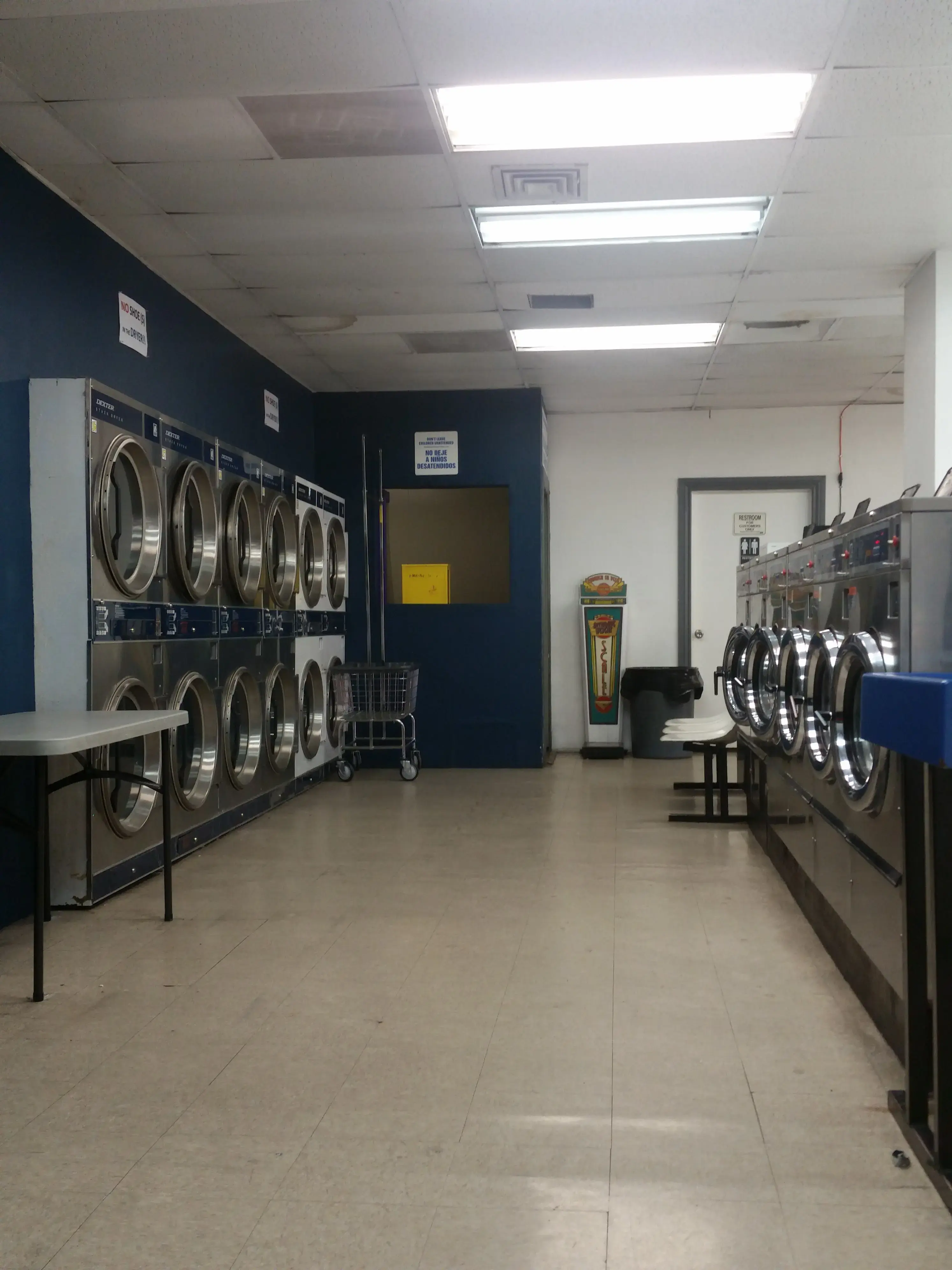 The Washtub Laundromat - Image 12