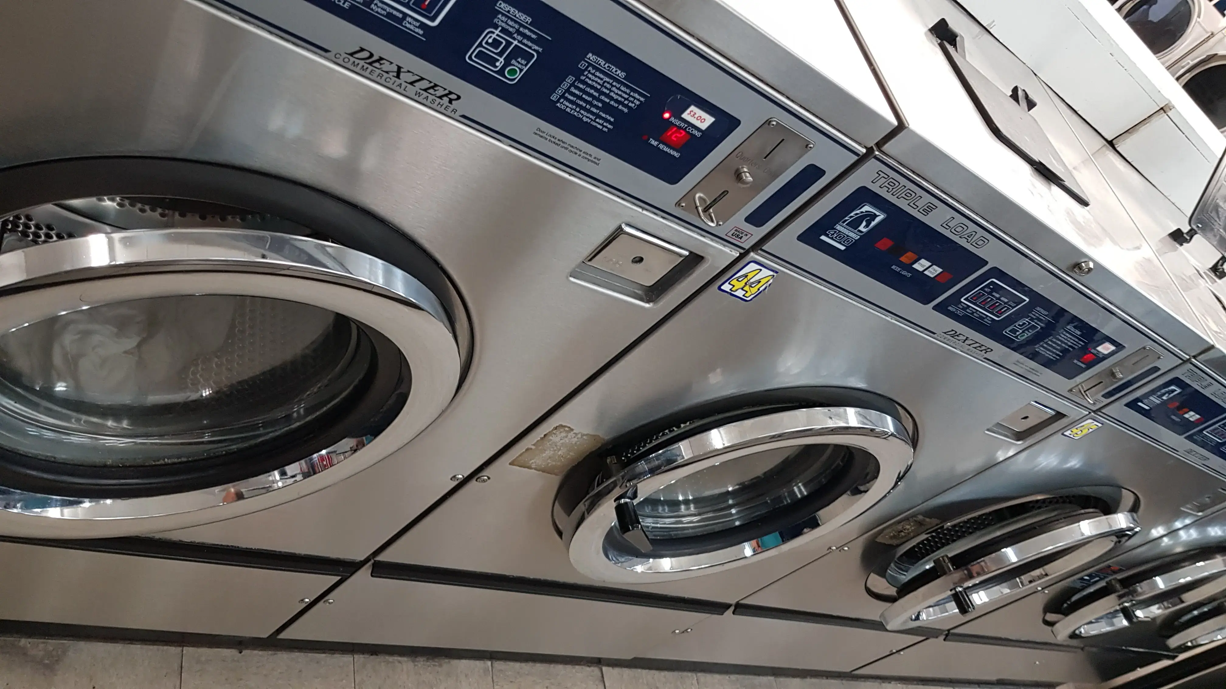 The Washtub Laundromat - Image 15
