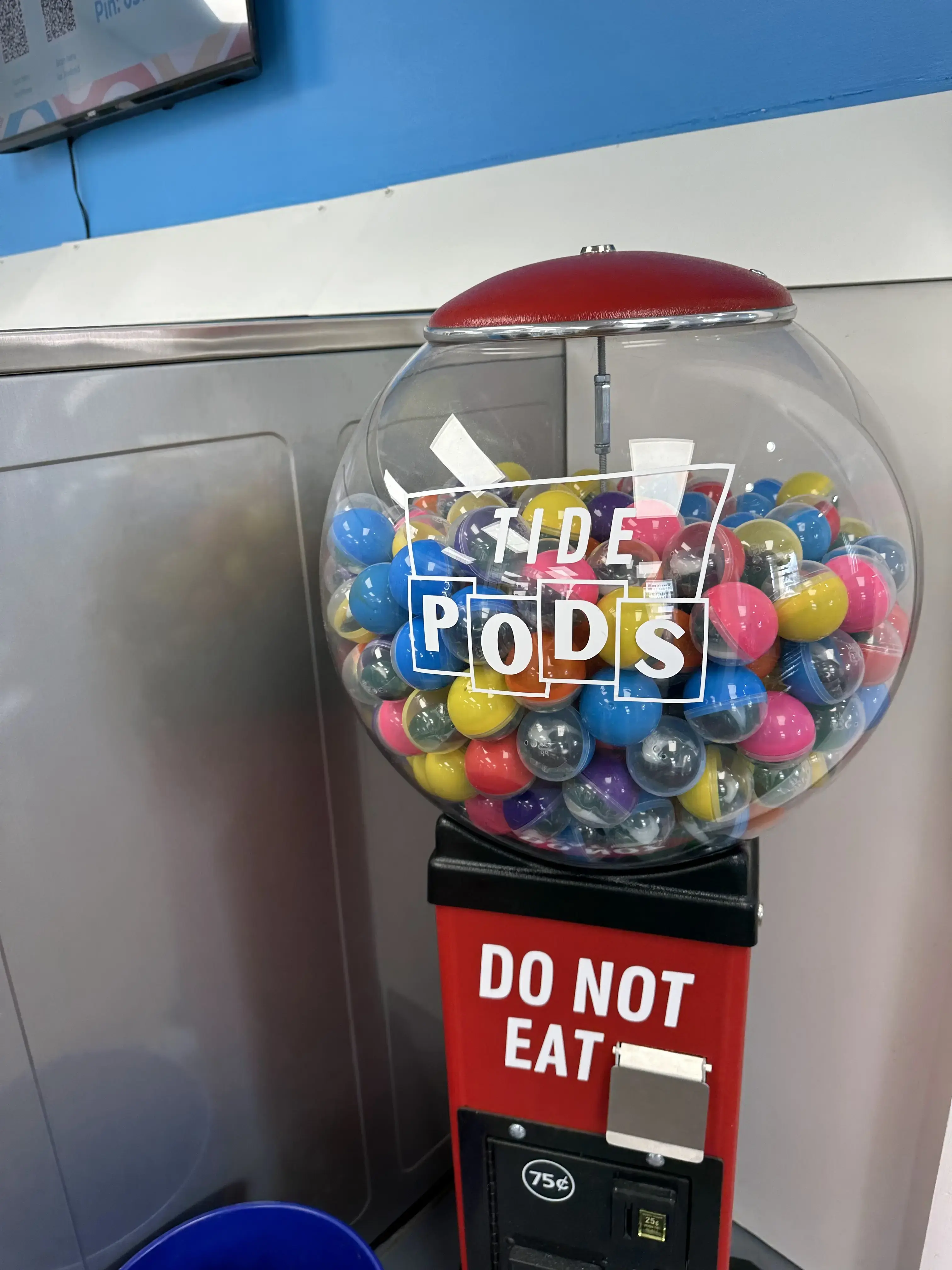 Thirteenth Street Laundromat - Image 7