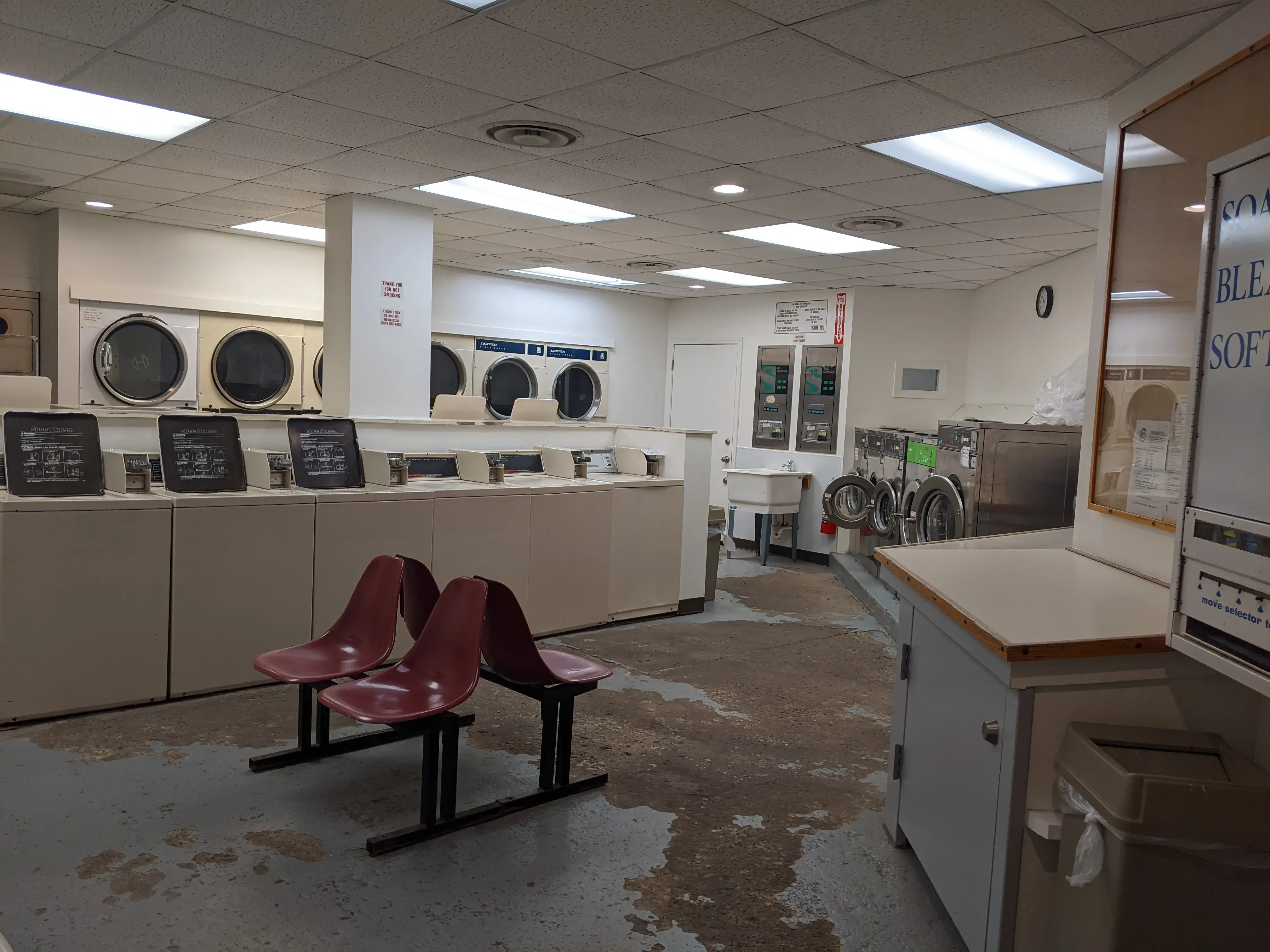 Thirteenth Street Laundromat thumbnail 6