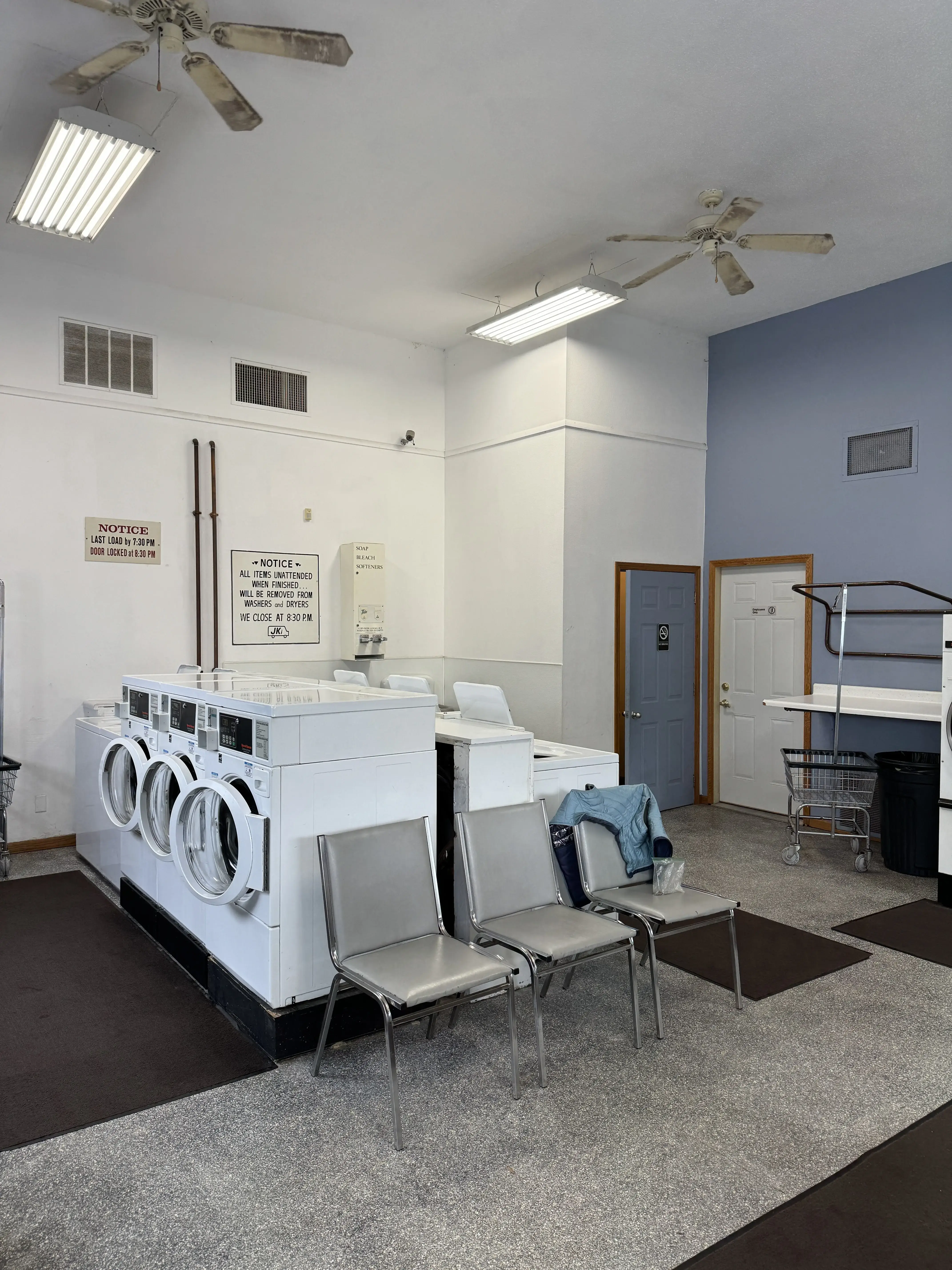 Thomson Laundromat - Image 2