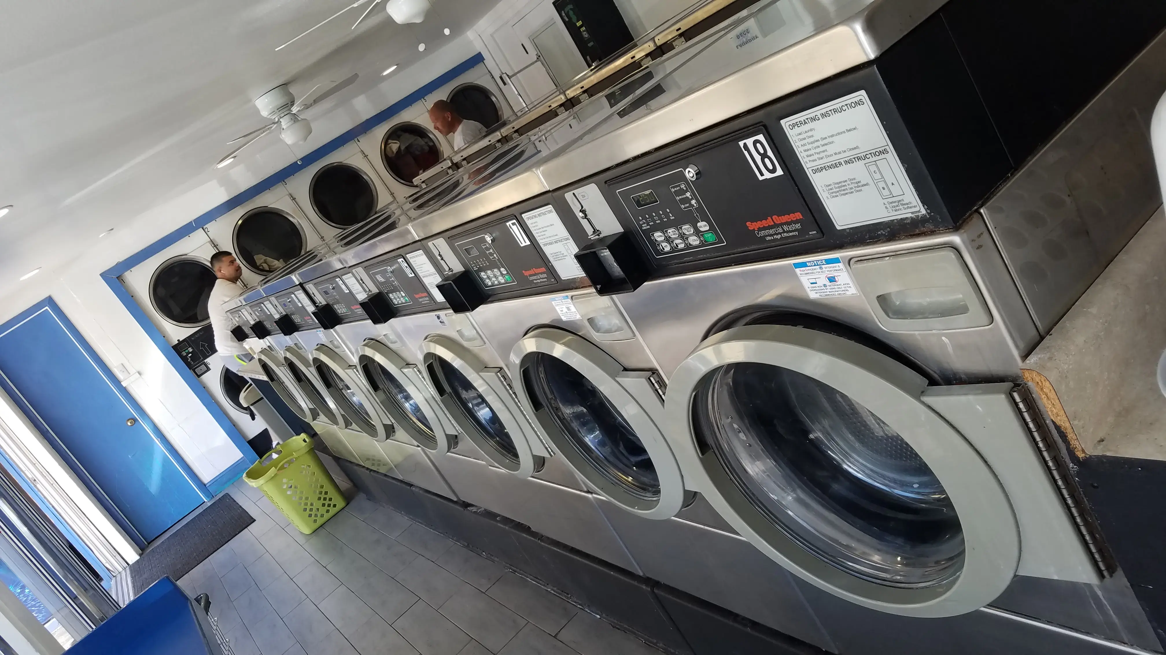 Thornton Park Laundry location