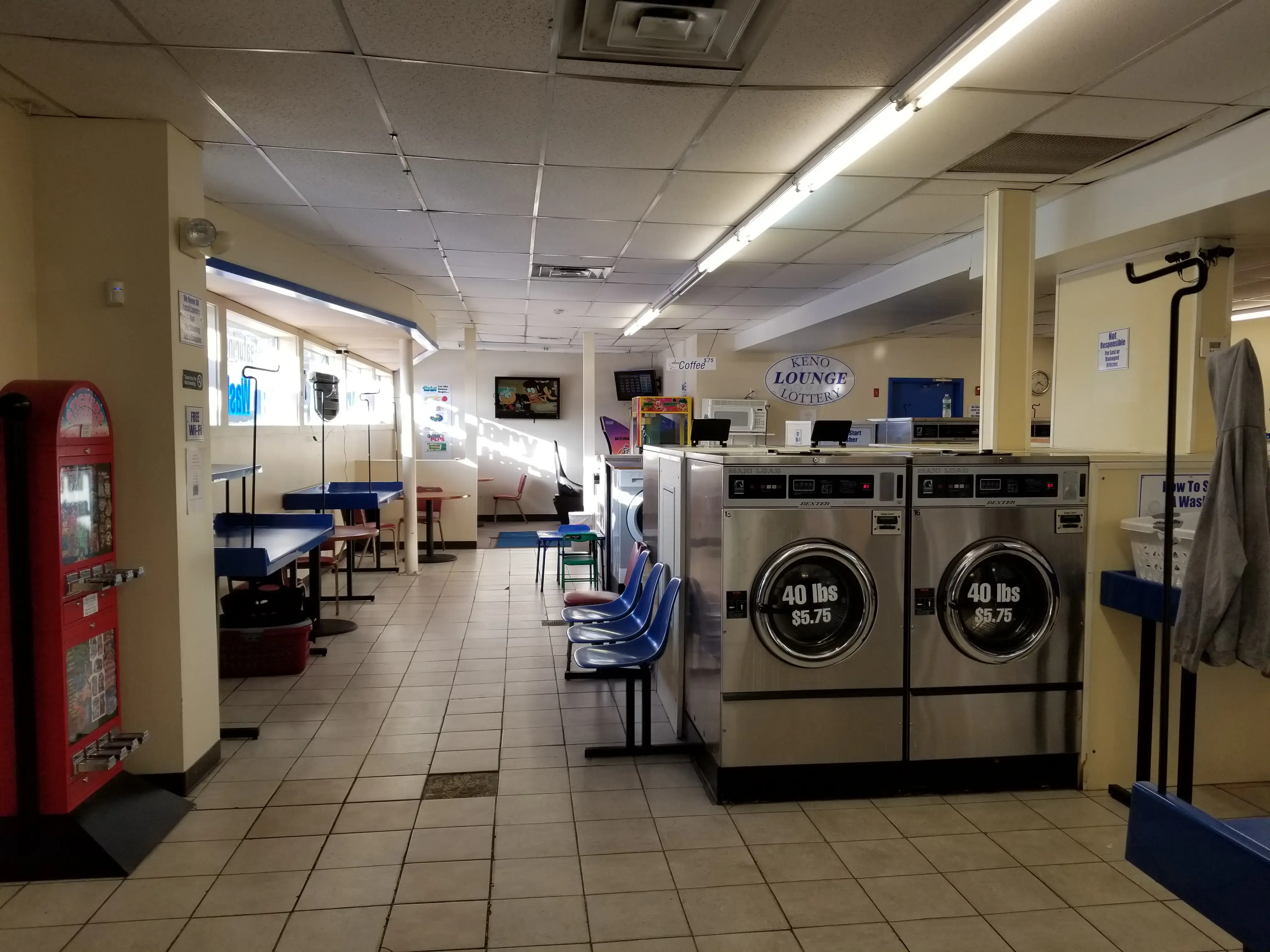 Thorpe's Laundromat & Dry Cleaning - Image 11