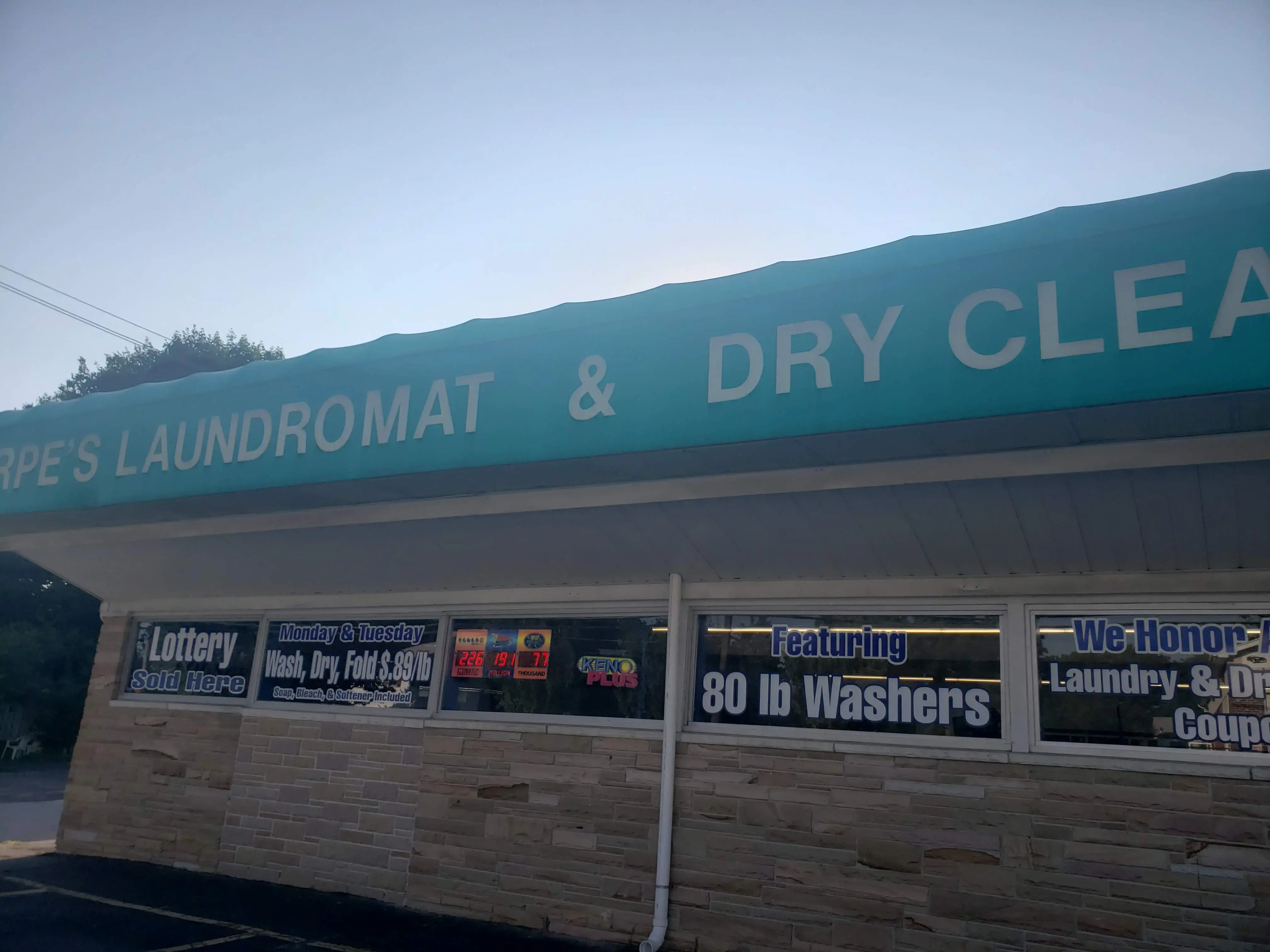 Thorpe's Laundromat & Dry Cleaning - Image 9