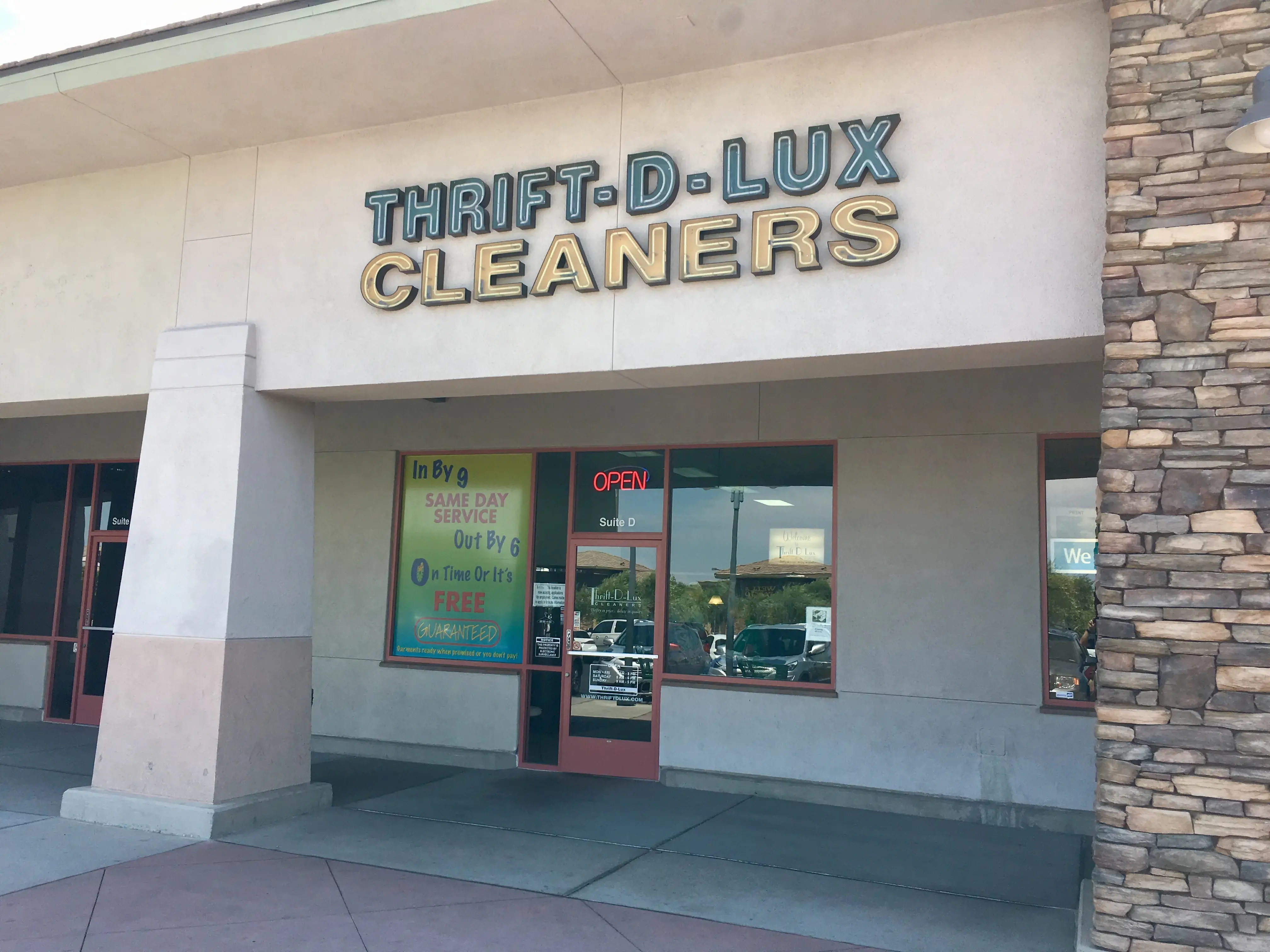Thrift DLux Cleaners thumbnail 1