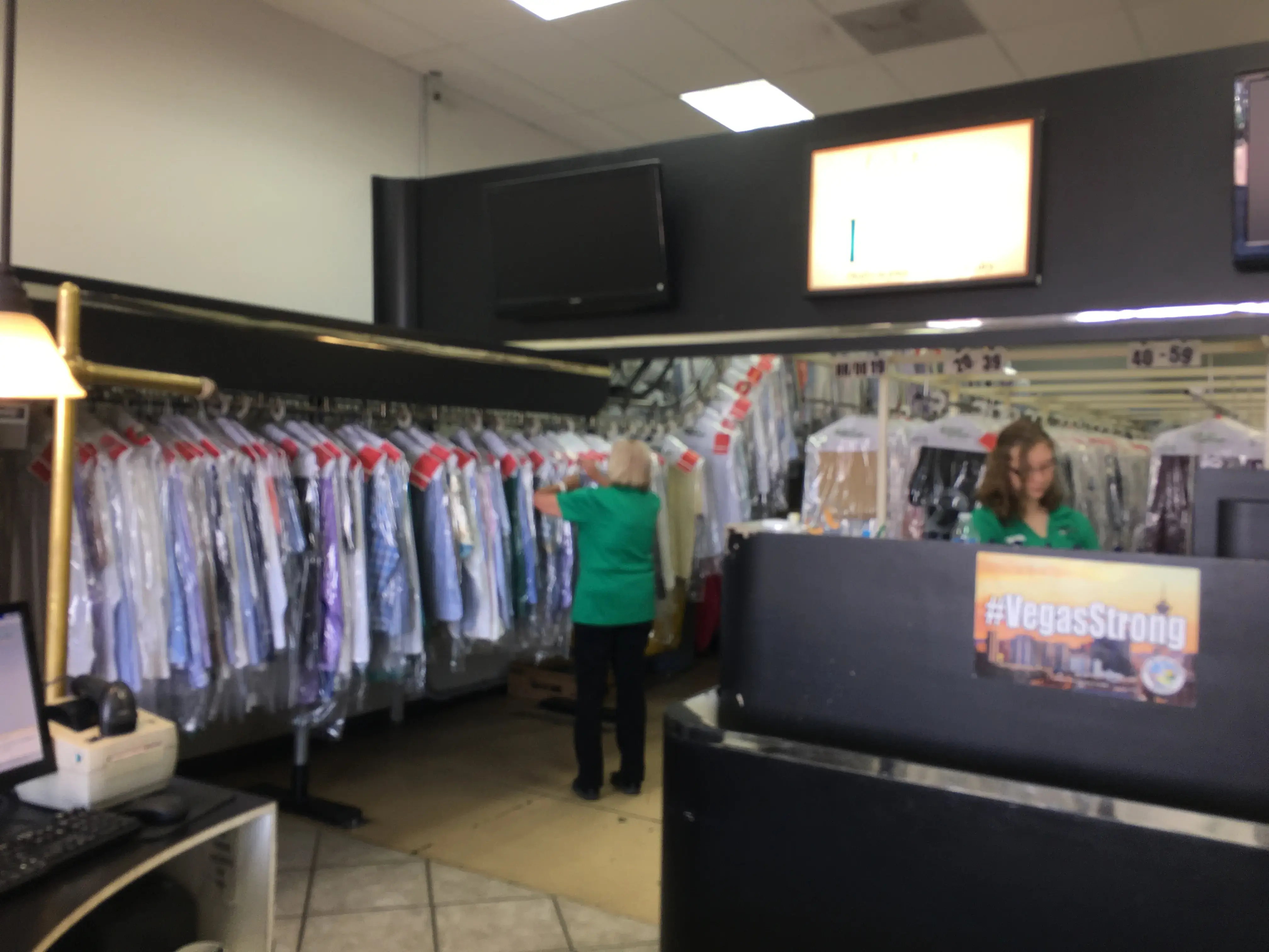 Thrift DLux Cleaners - Image 5