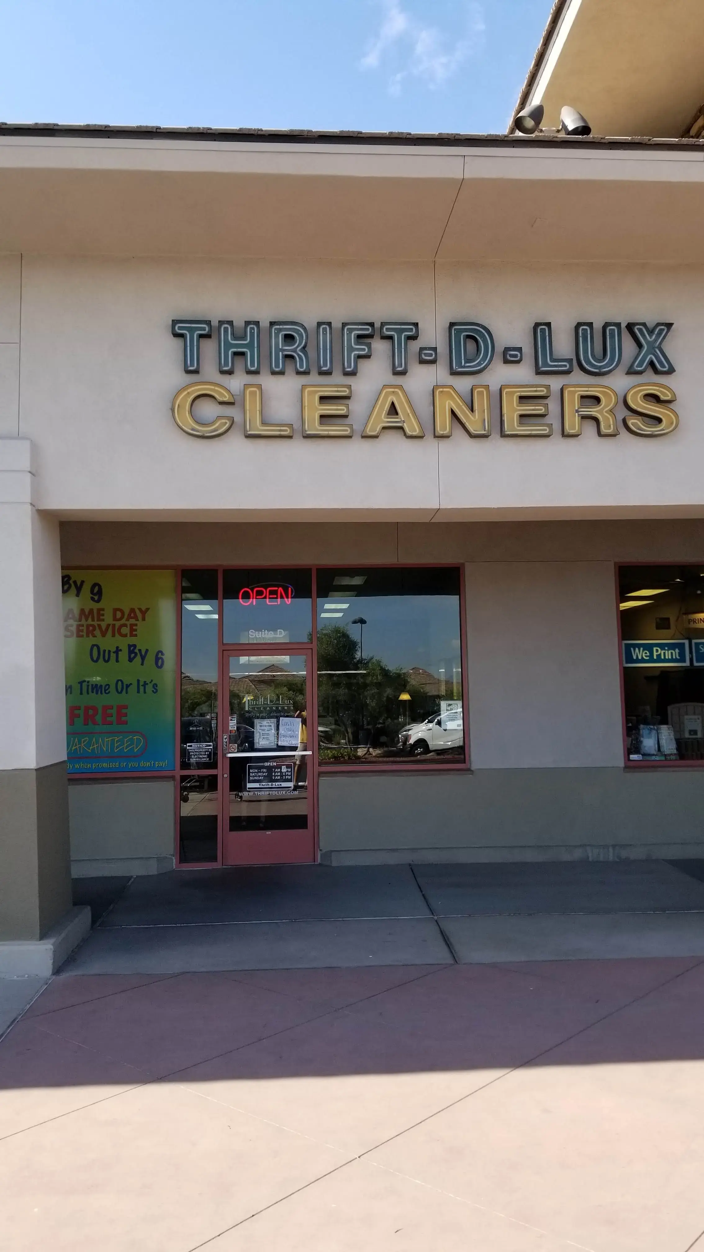 Thrift DLux Cleaners - Image 9