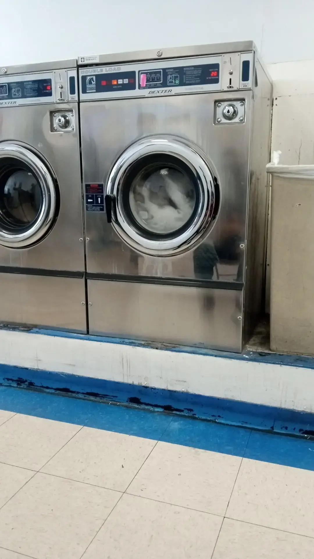 Thrift DLux Cleaners - Image 3