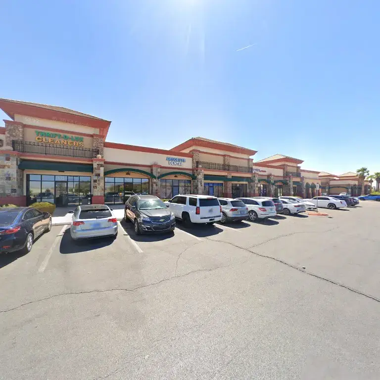 Thrift DLux Cleaners - Image 5