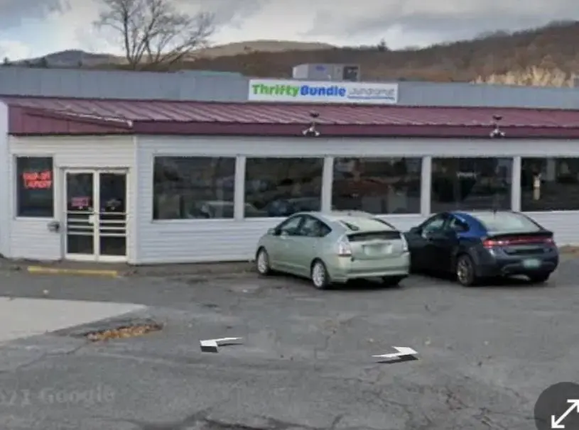 Thrifty Bundle Laundromat - Image 9