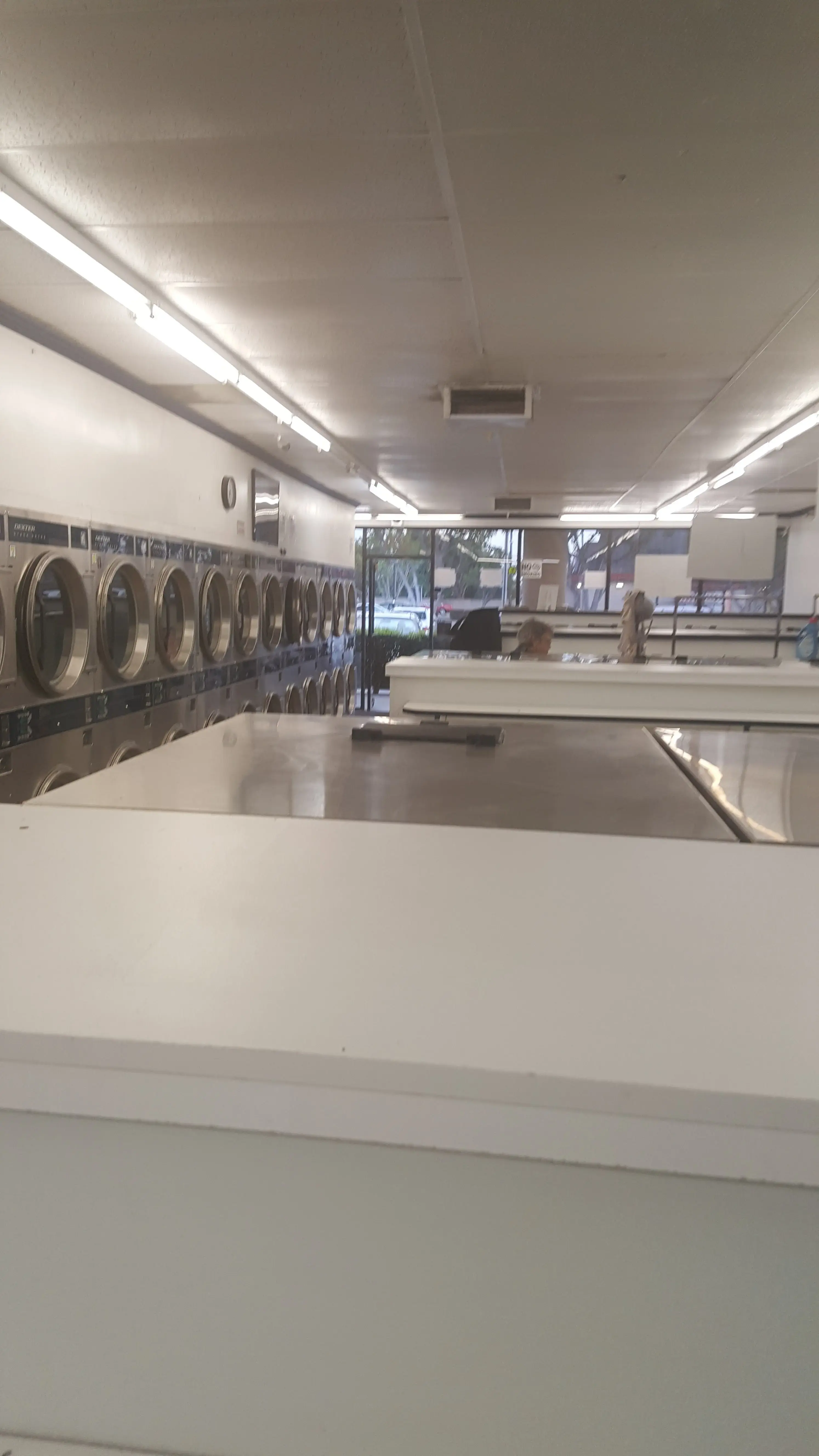 Thrifty Coin Laundry - Image 6