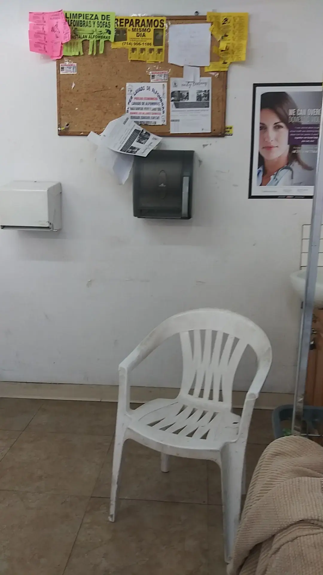 Thrifty Coin Laundry - Image 13