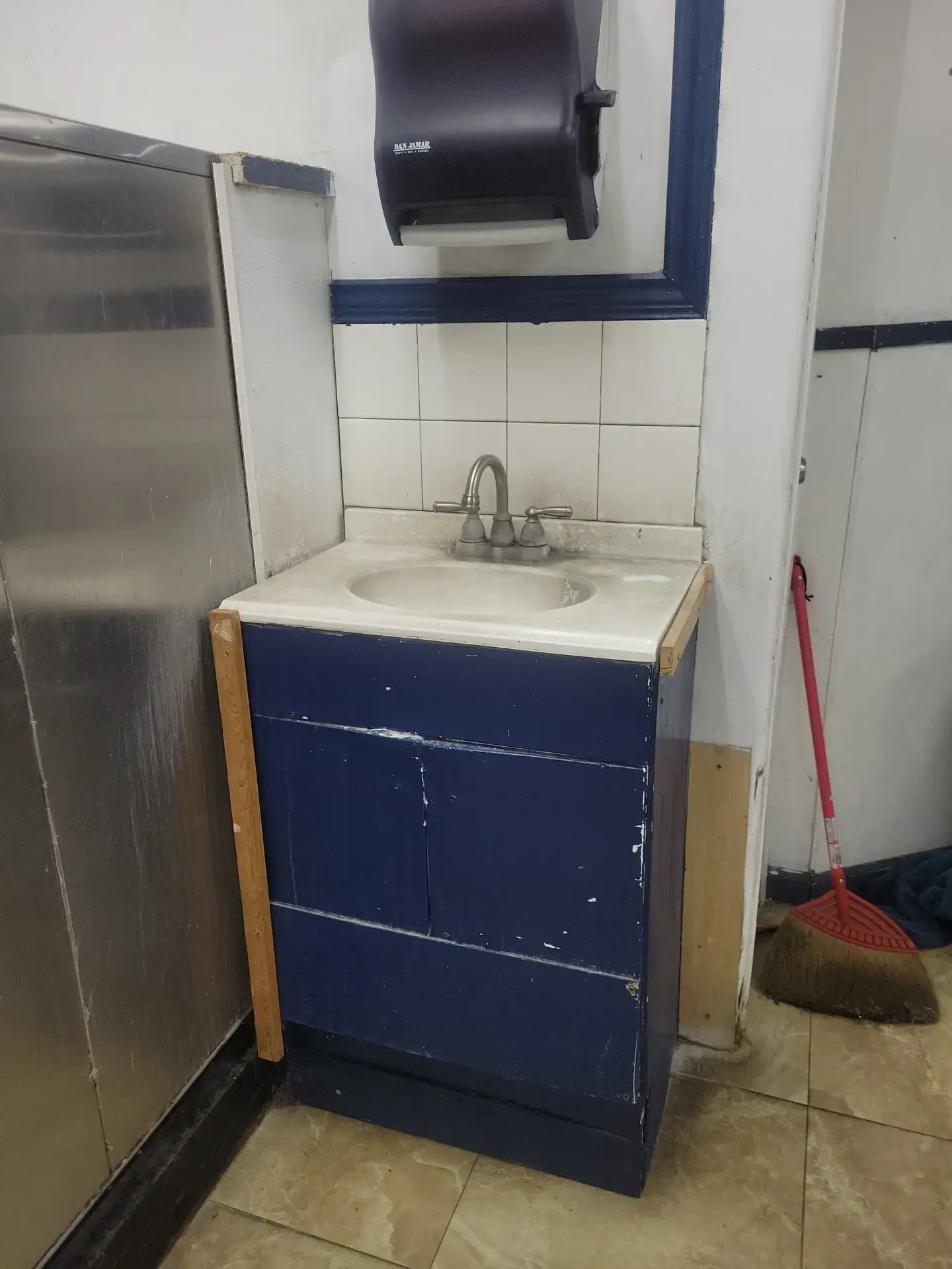 Thrifty Laundry - Image 6