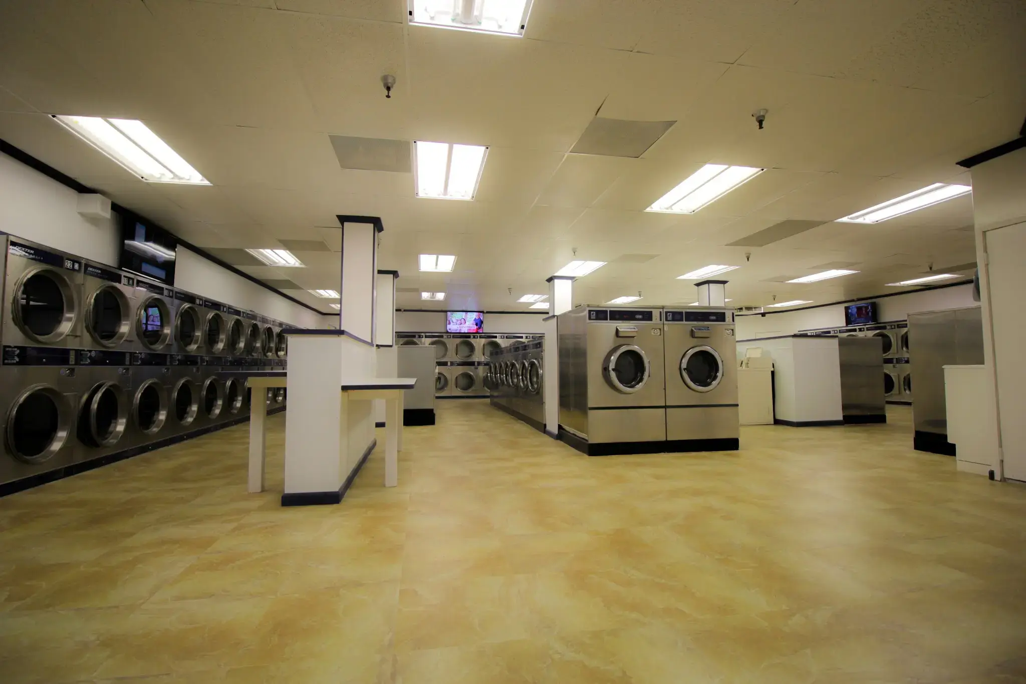 Thrifty Laundry - Image 1