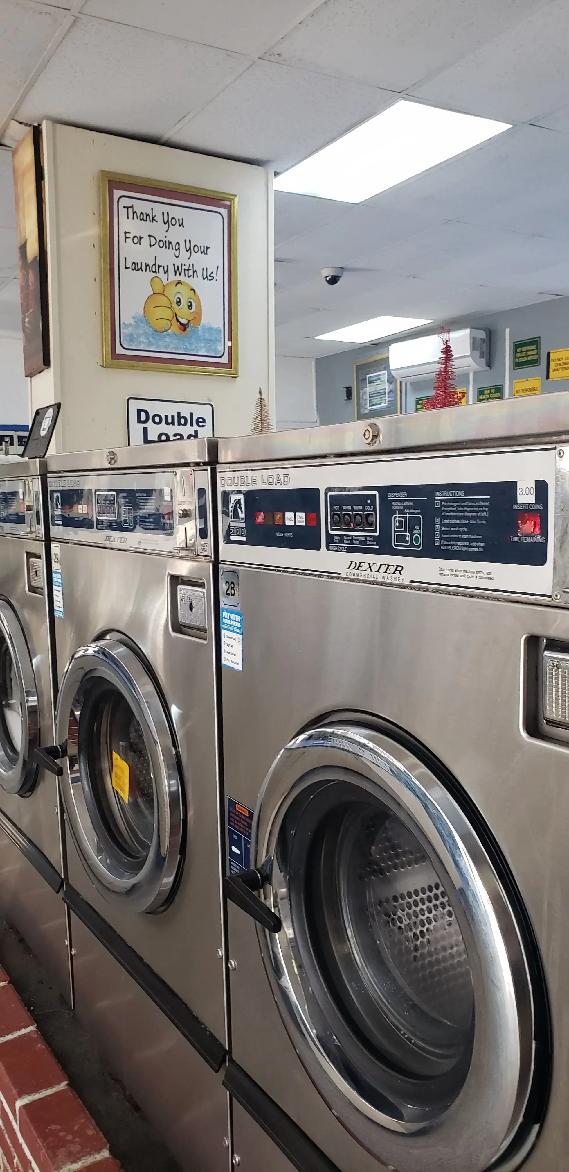 Thumbs Up Coin Laundry thumbnail 11