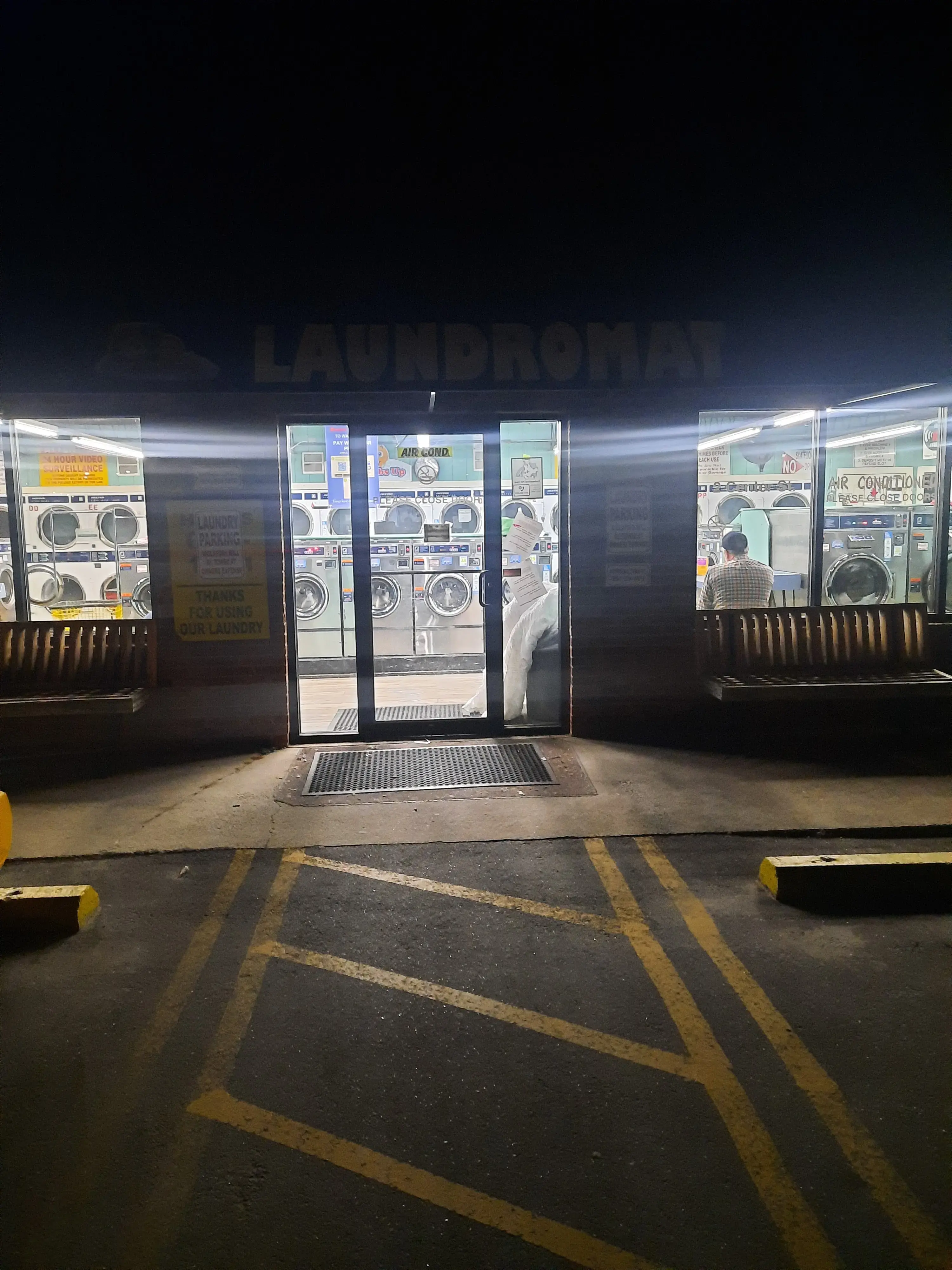 Thumbs Up Laundry Inc. thumbnail 7