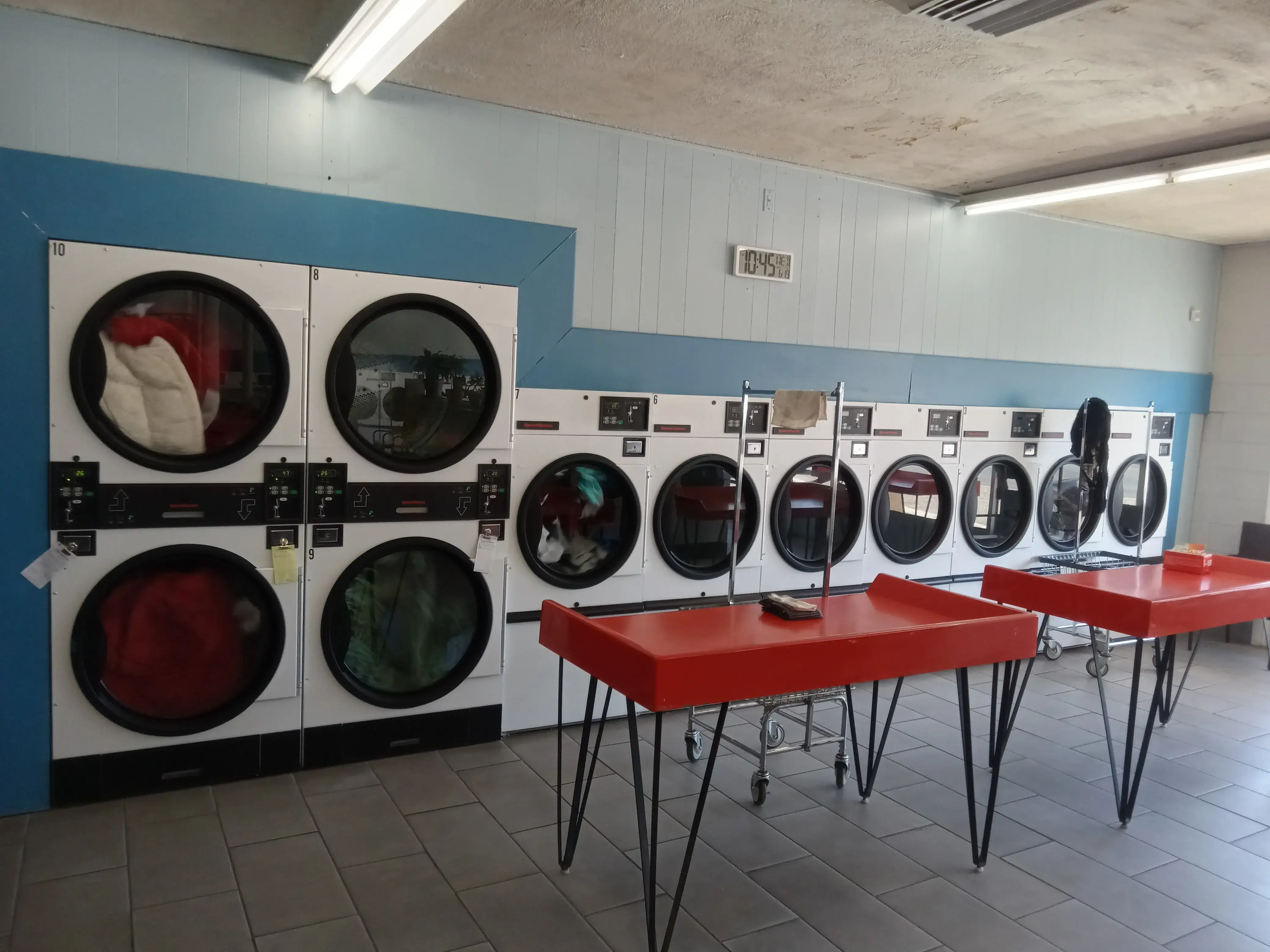 Ti-Dee Laundromat thumbnail 15