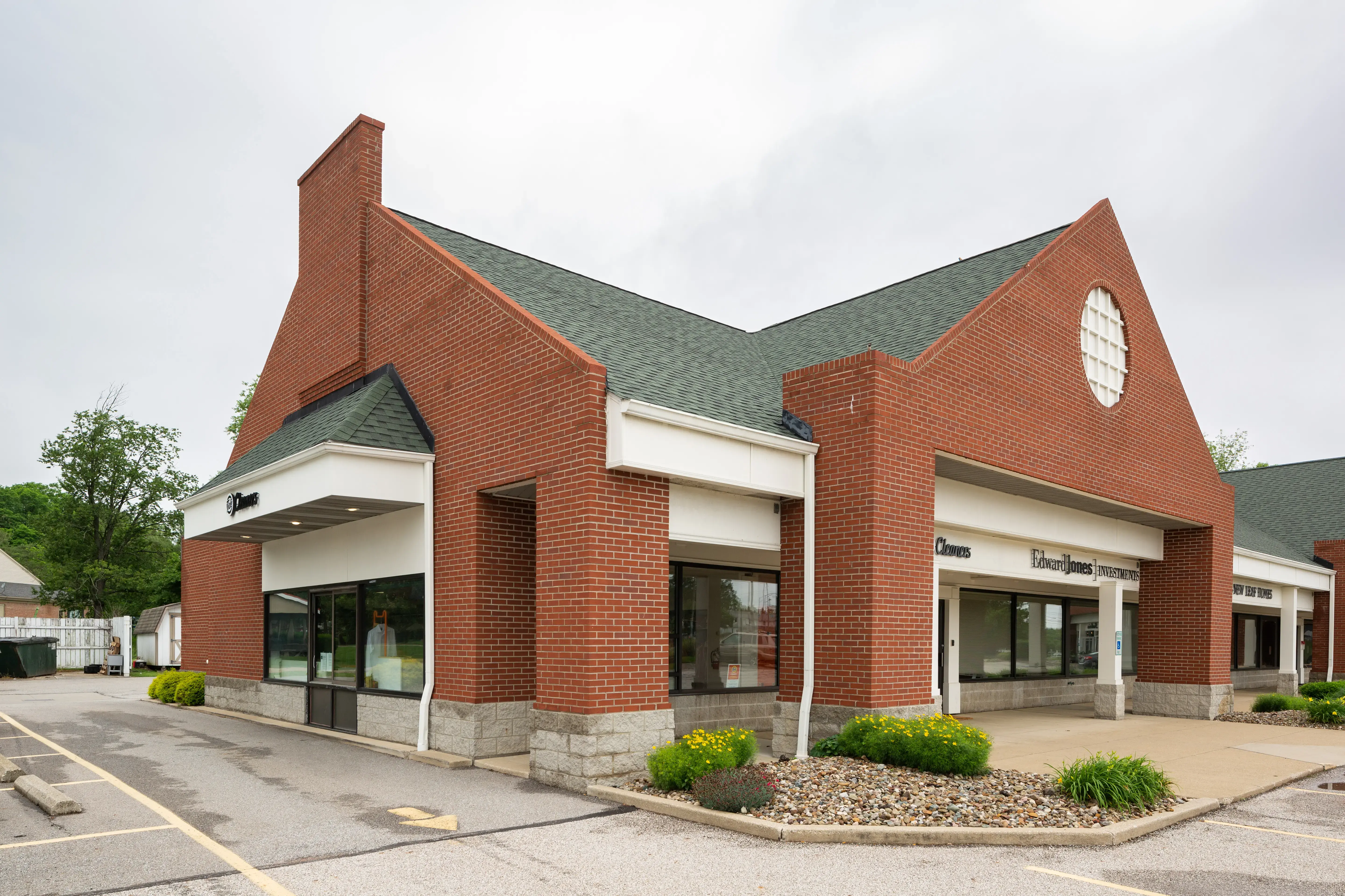 Tide Cleaners thumbnail 1