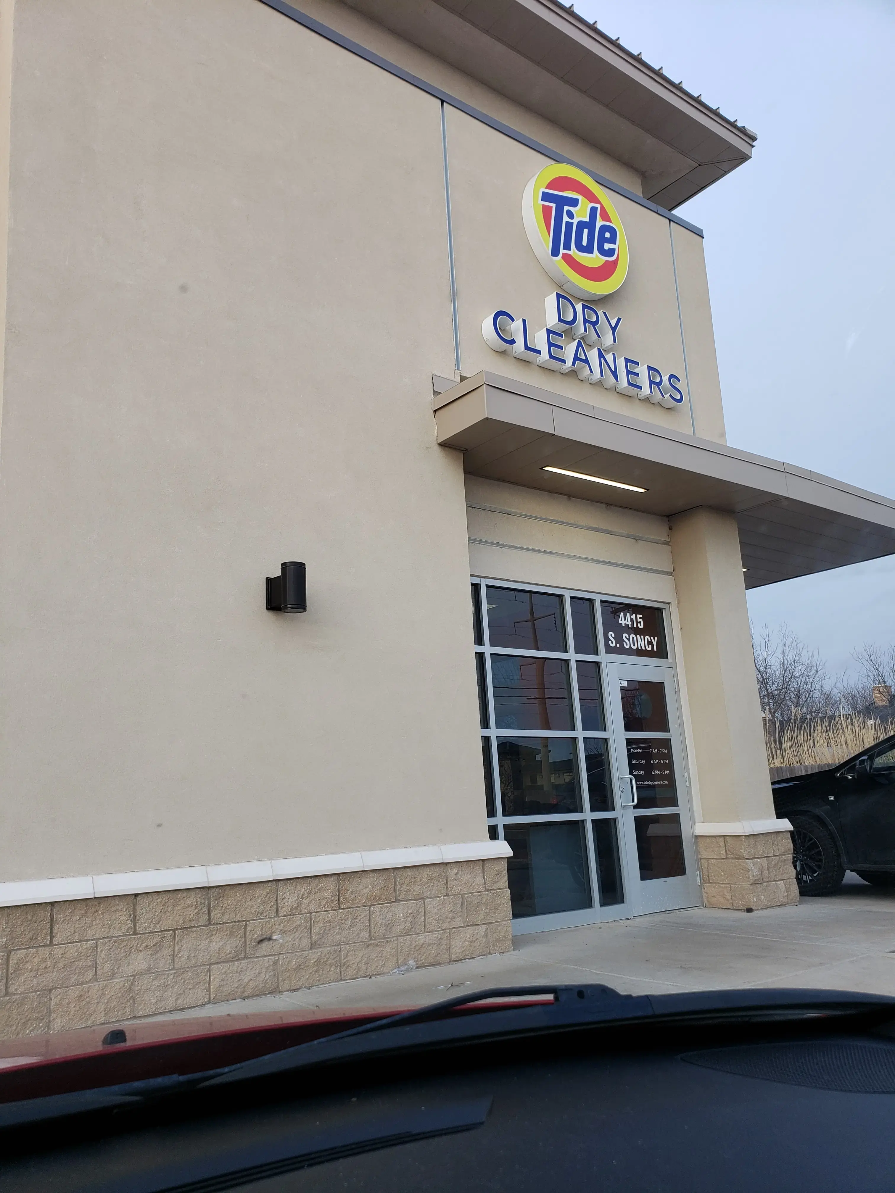Tide Cleaners thumbnail 20