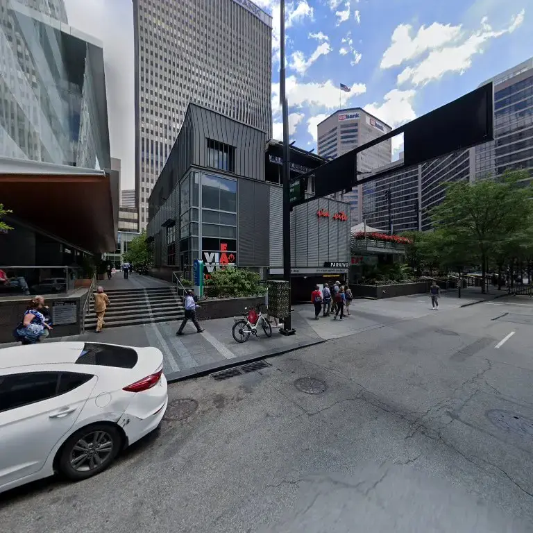 Tide Cleaners at Fountain Square thumbnail 2