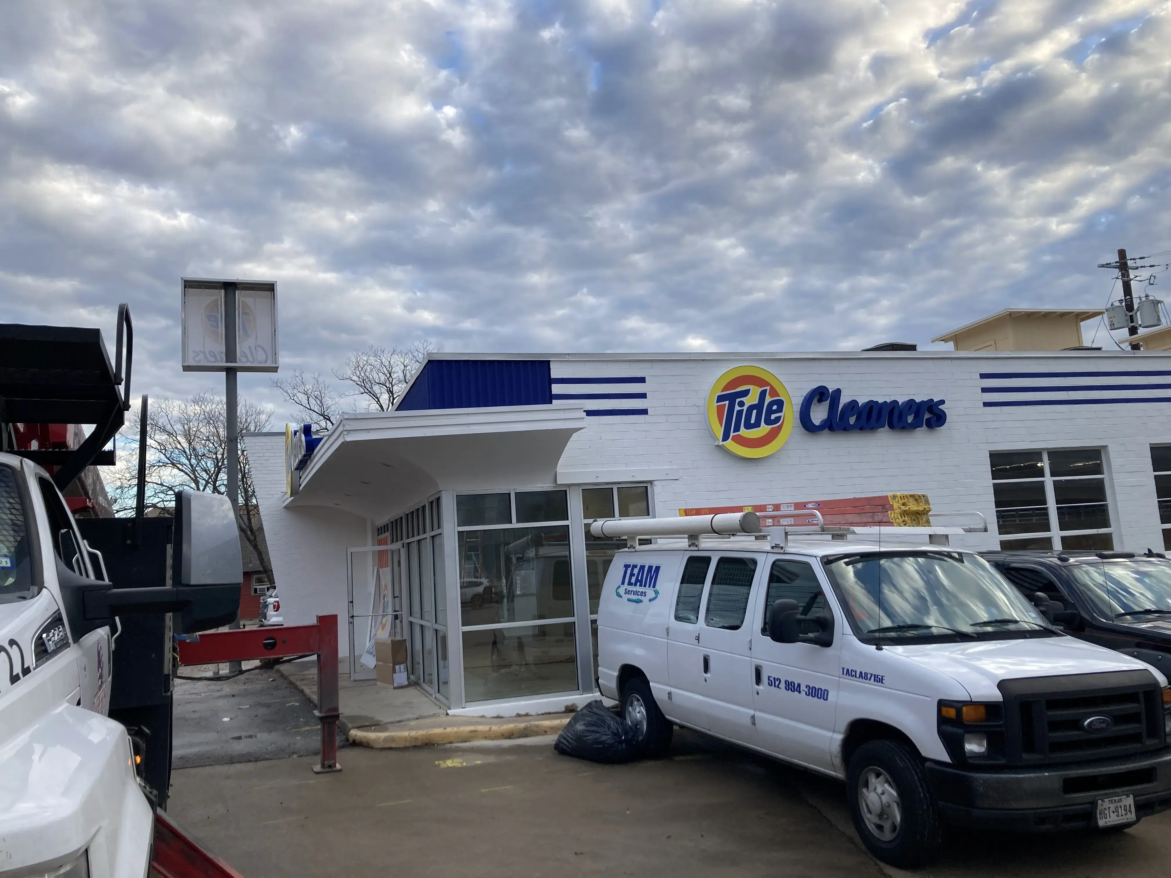 Tide Cleaners - Image 5