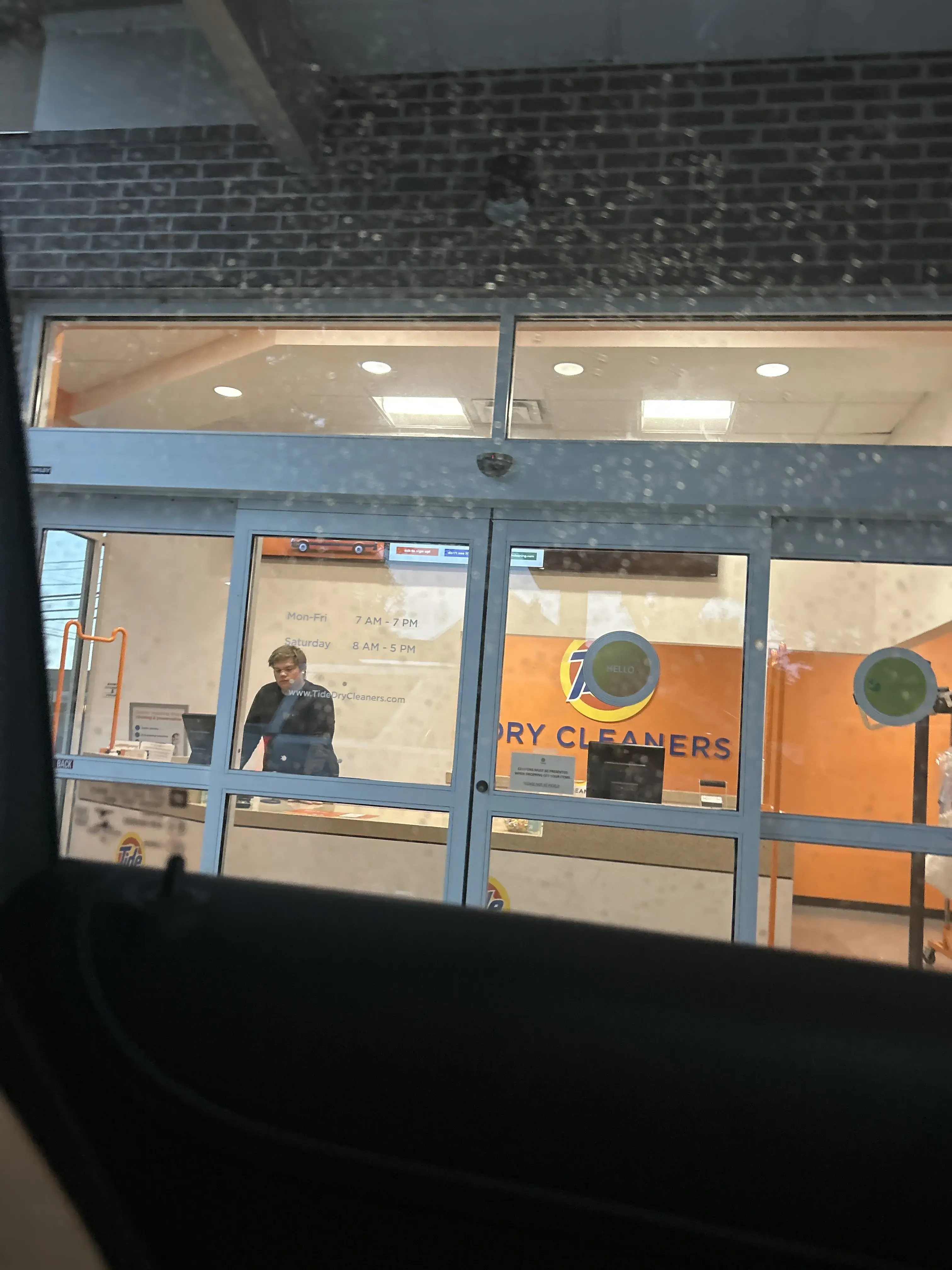 Tide Cleaners thumbnail 7