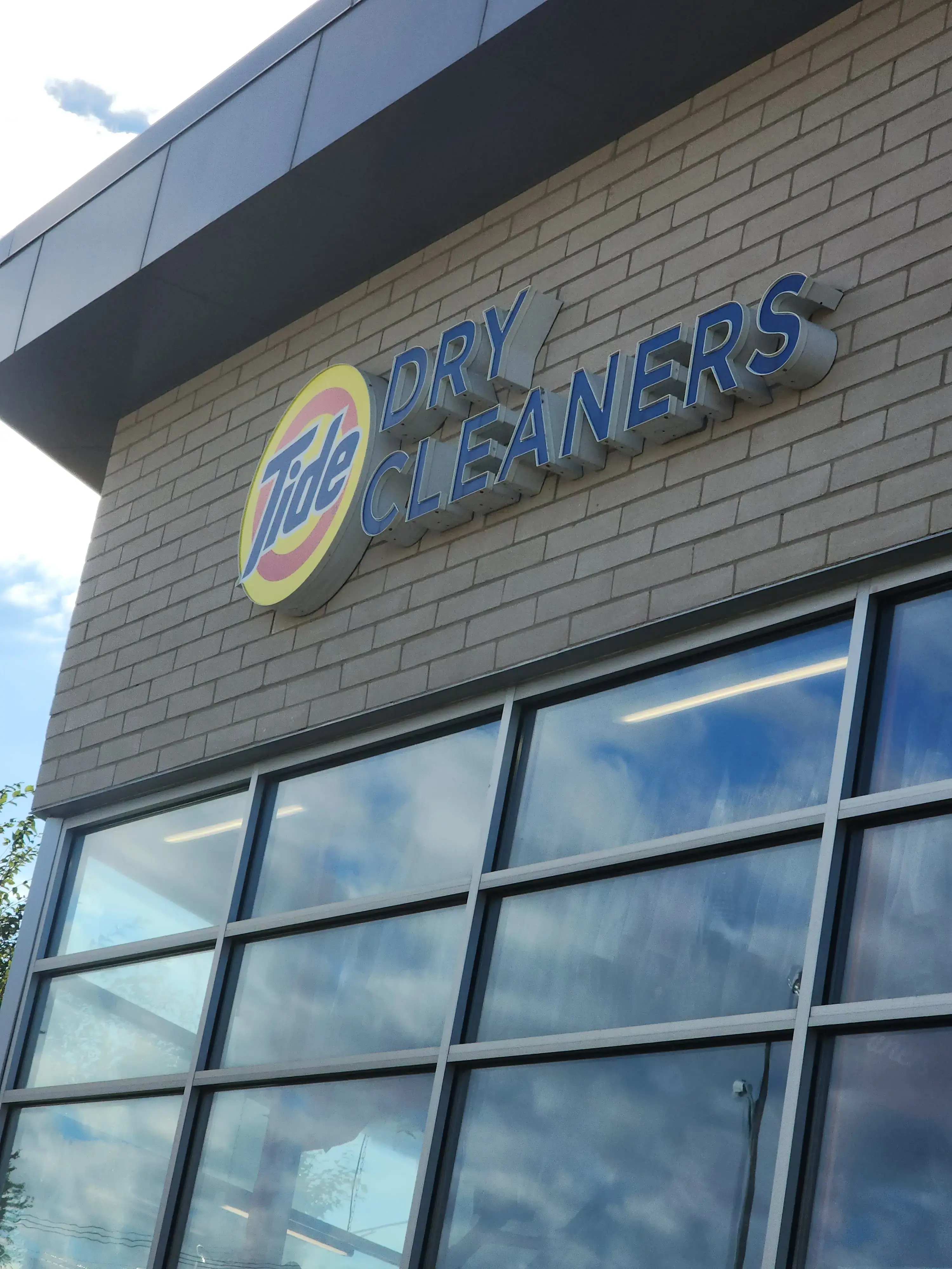 Tide Cleaners thumbnail 14