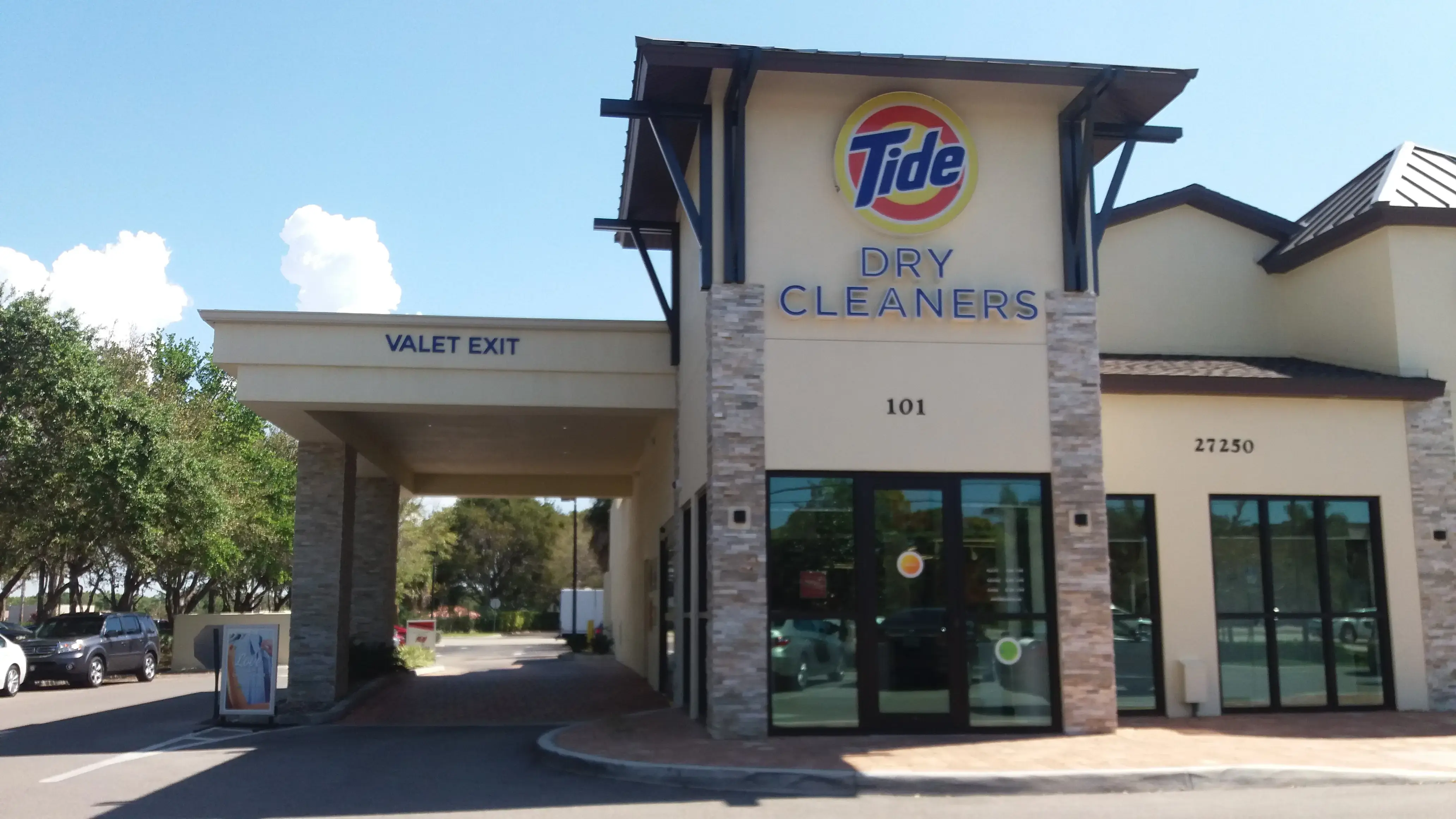 Tide Cleaners thumbnail 20