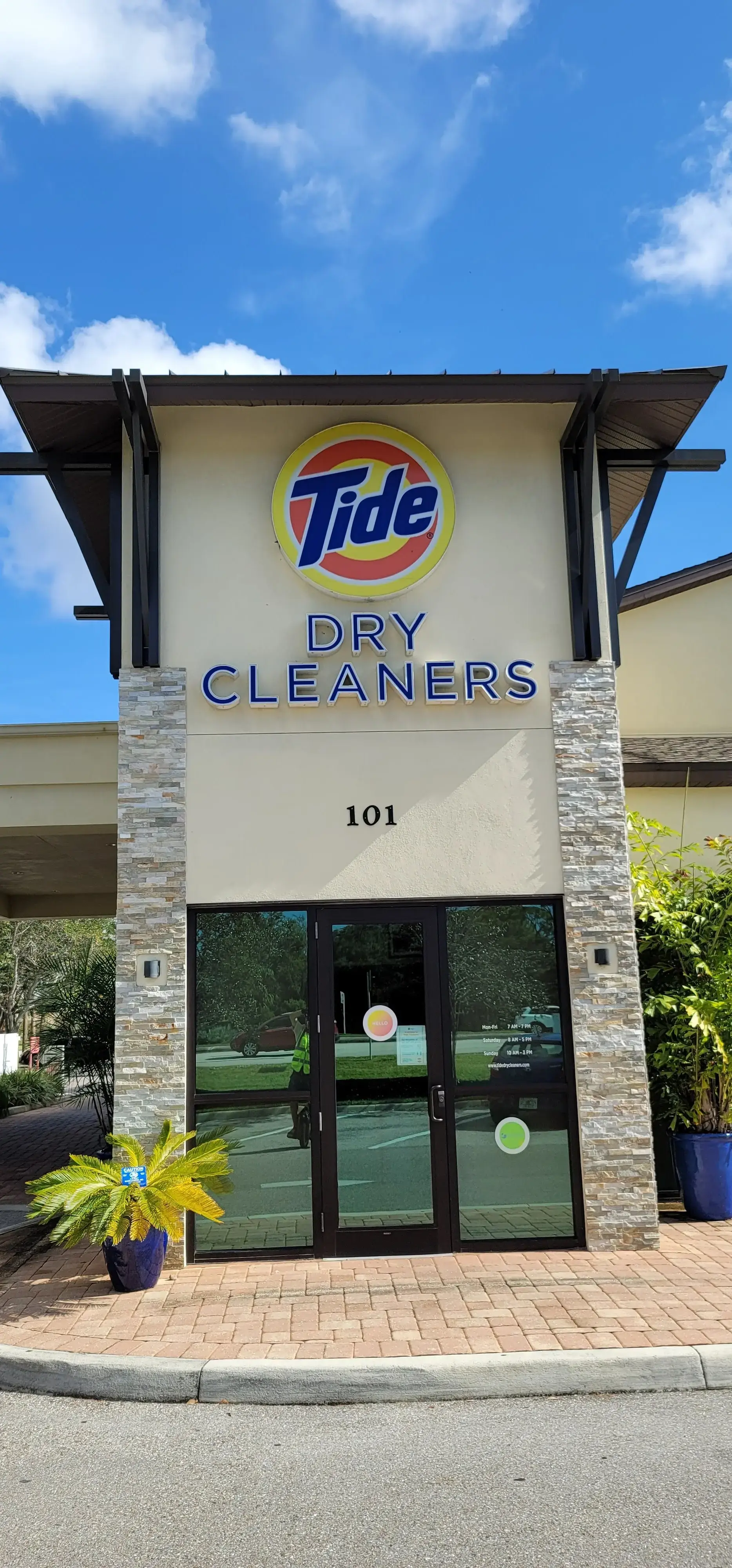 Tide Cleaners thumbnail 18