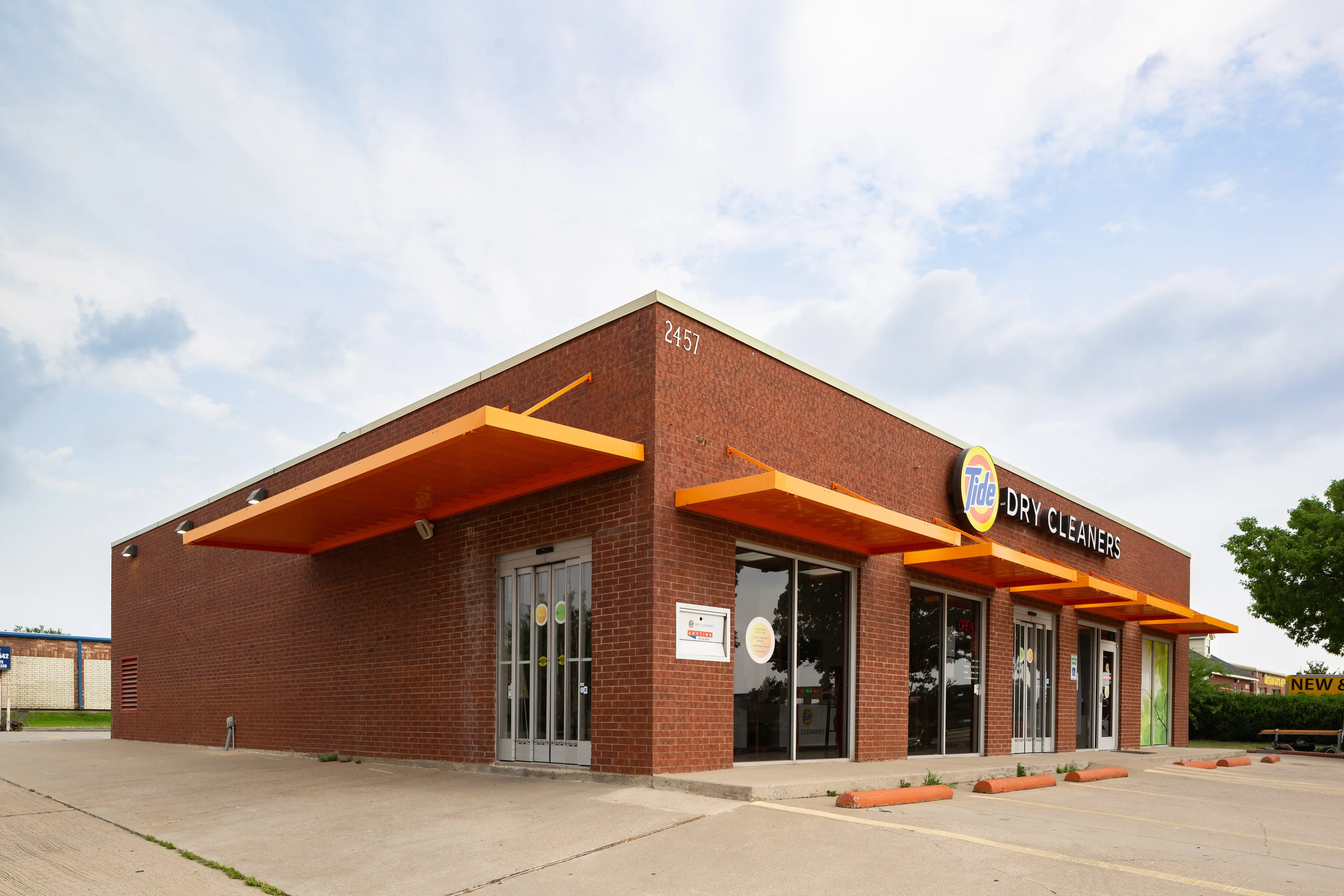 Tide Cleaners - Image 2