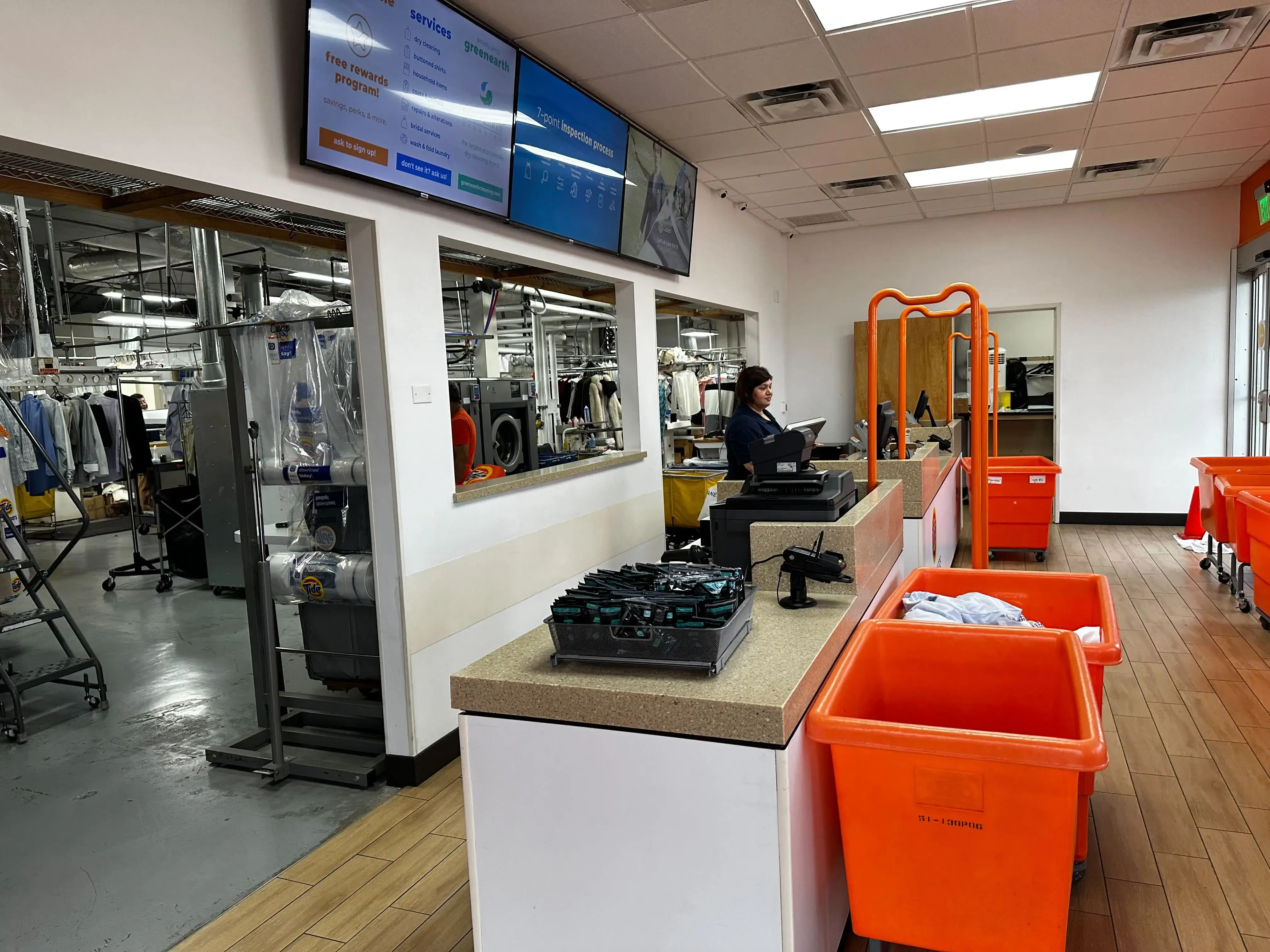 Tide Cleaners thumbnail 4