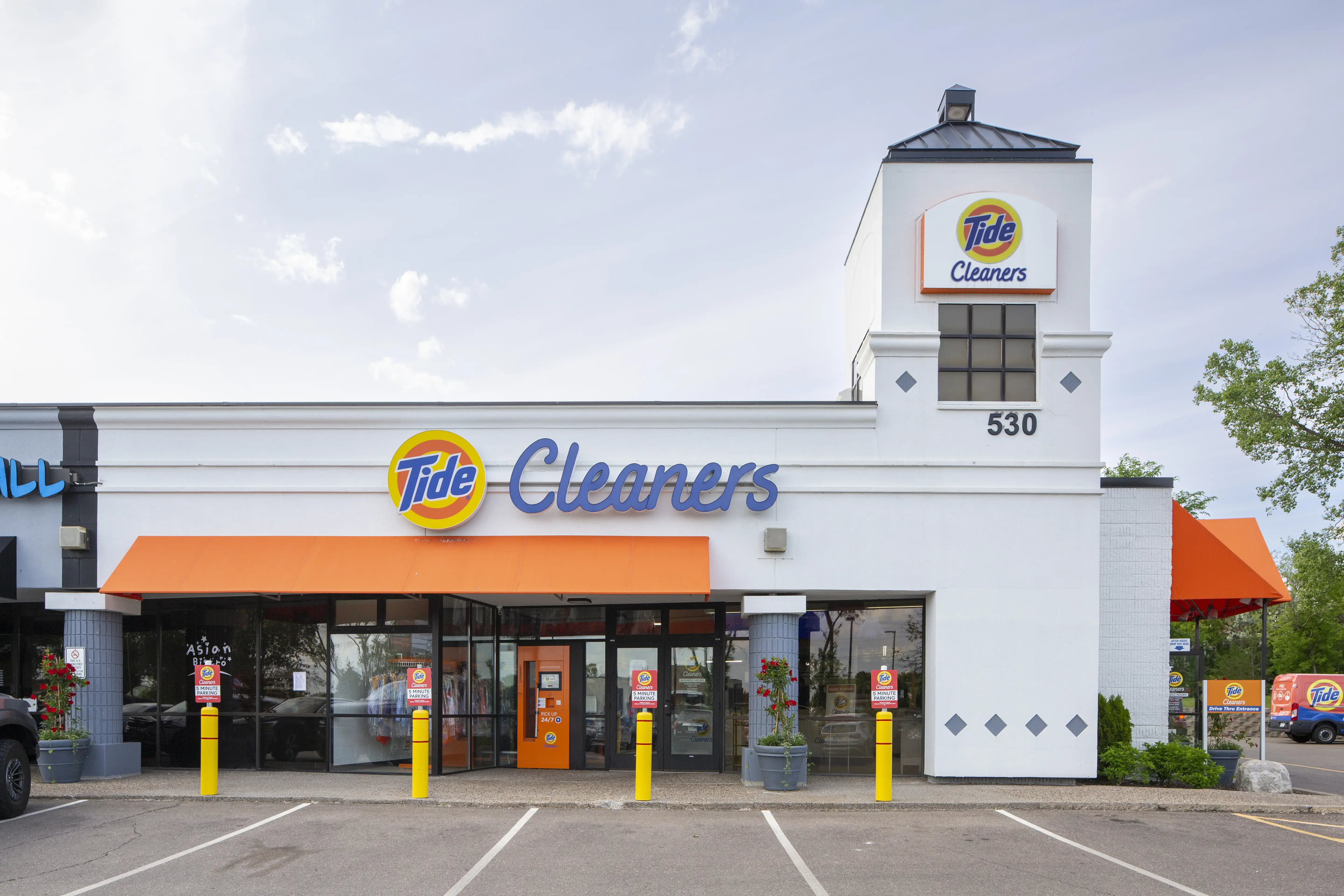Tide Cleaners thumbnail 2