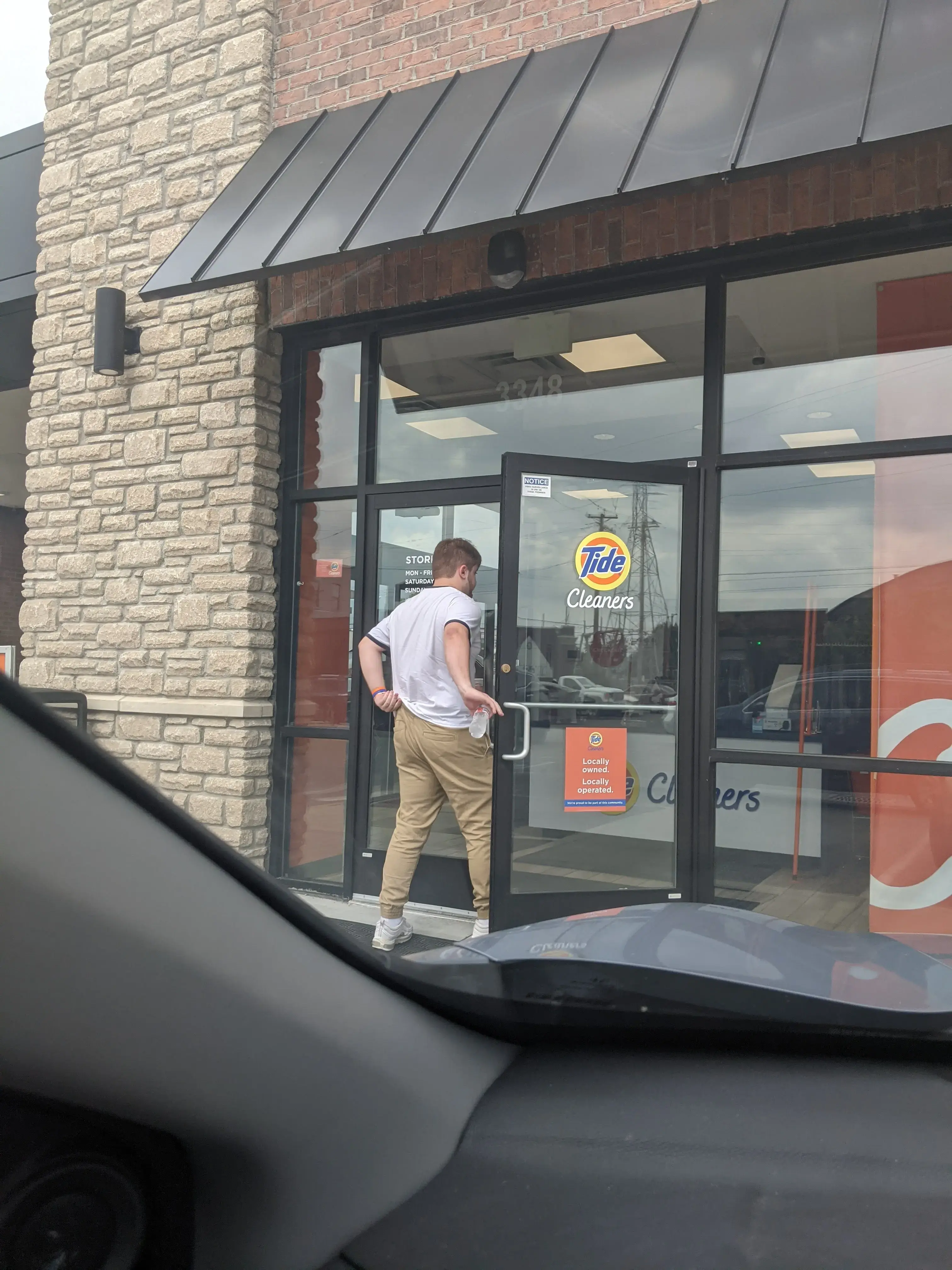 Tide Cleaners thumbnail 7