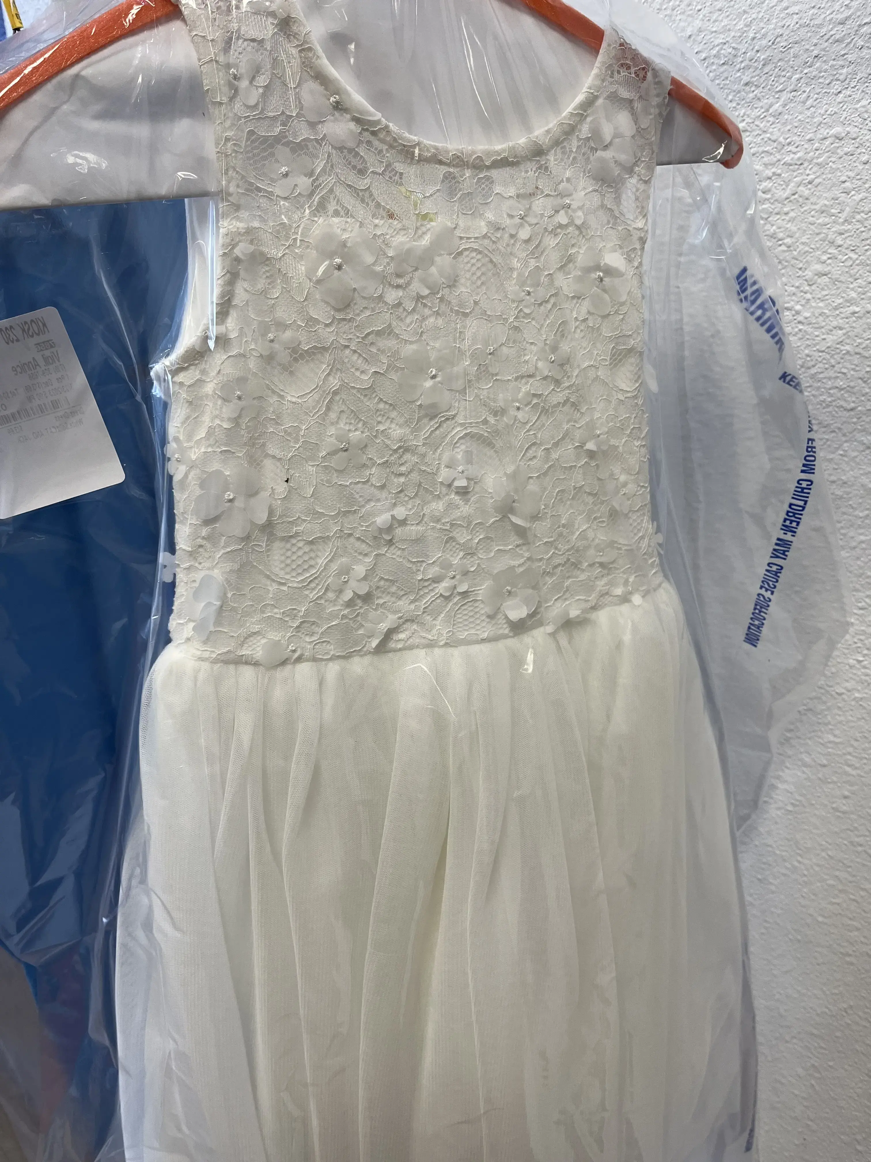 Tide Cleaners - Image 5