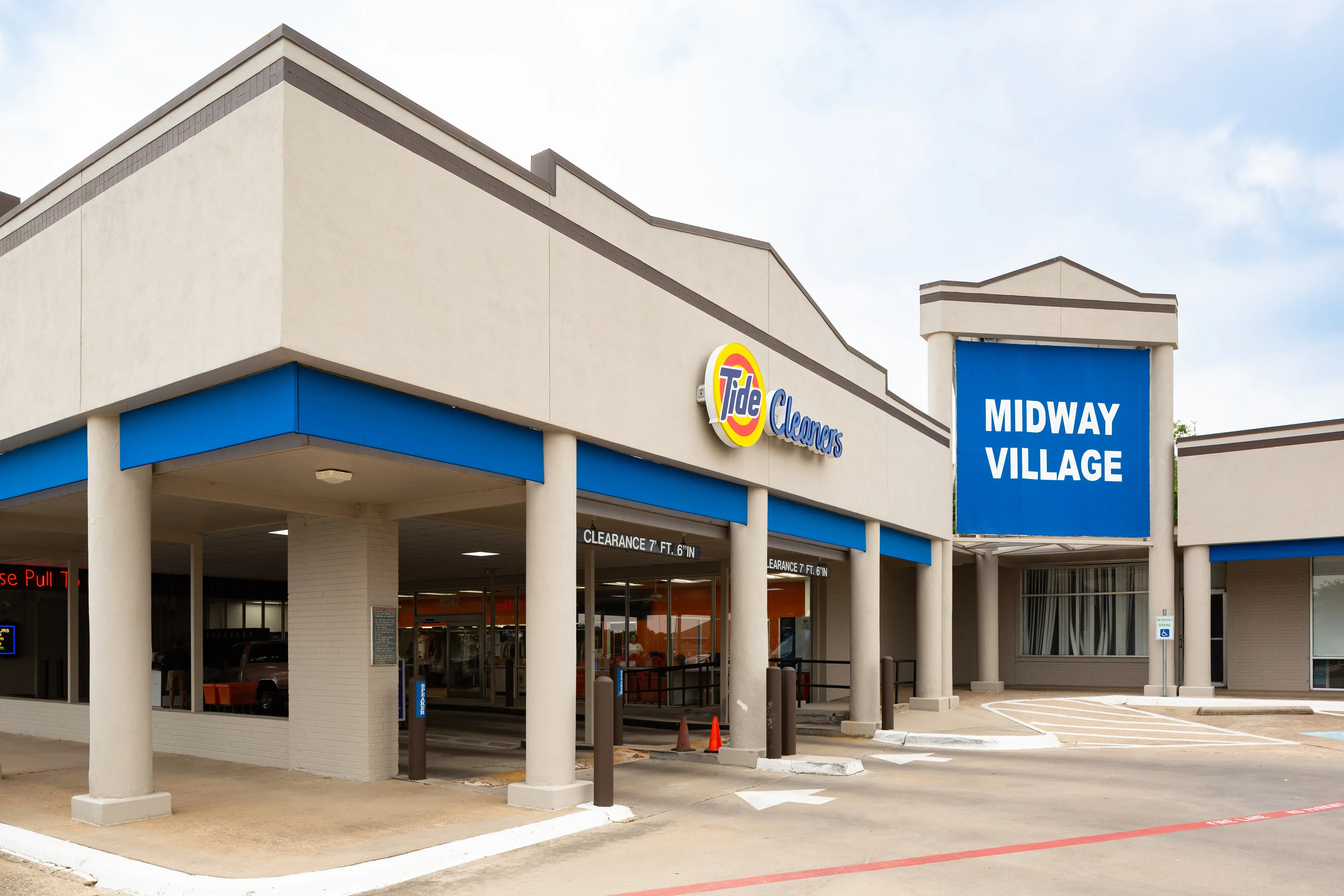 Tide Cleaners - Image 1