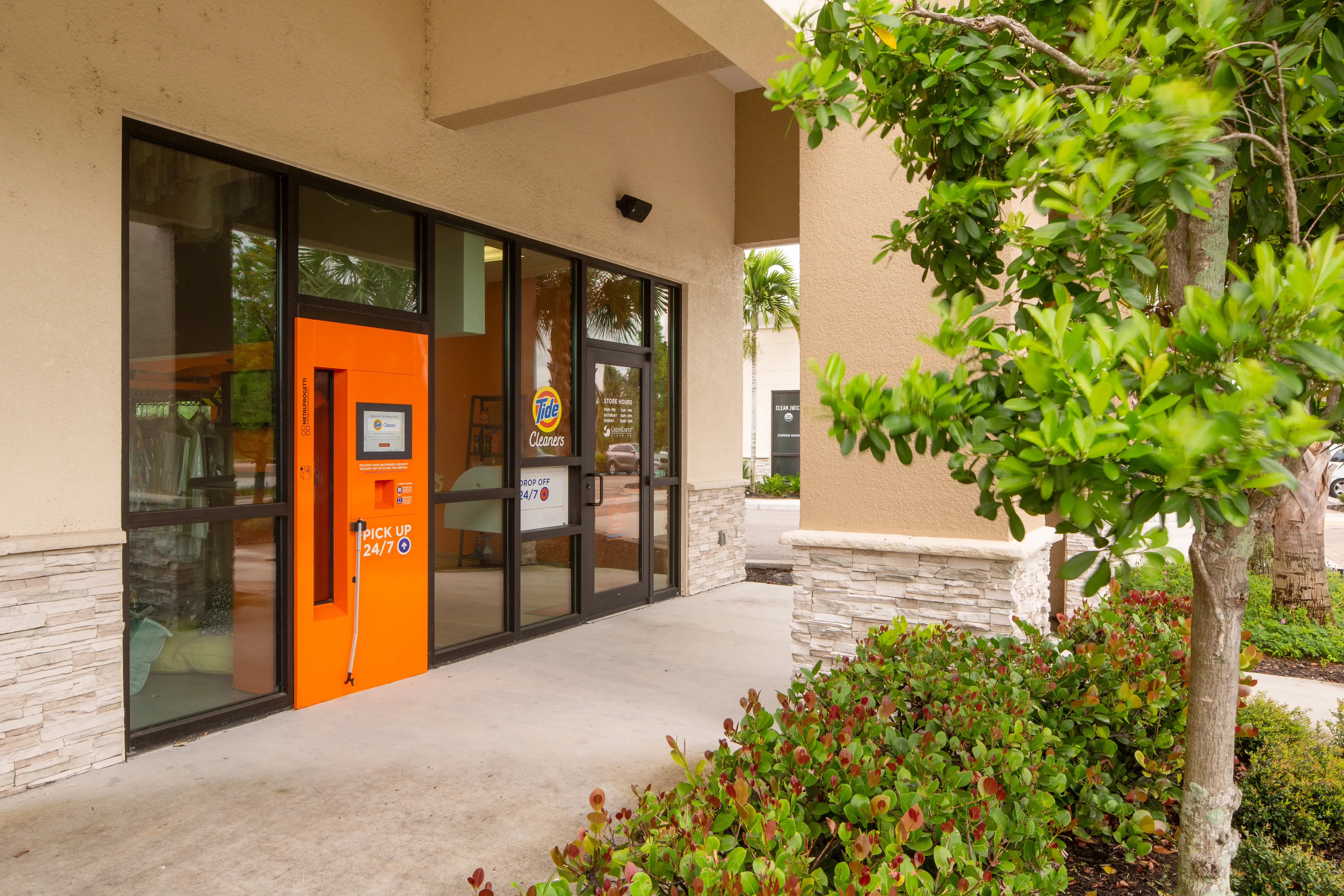 Tide Cleaners thumbnail 2