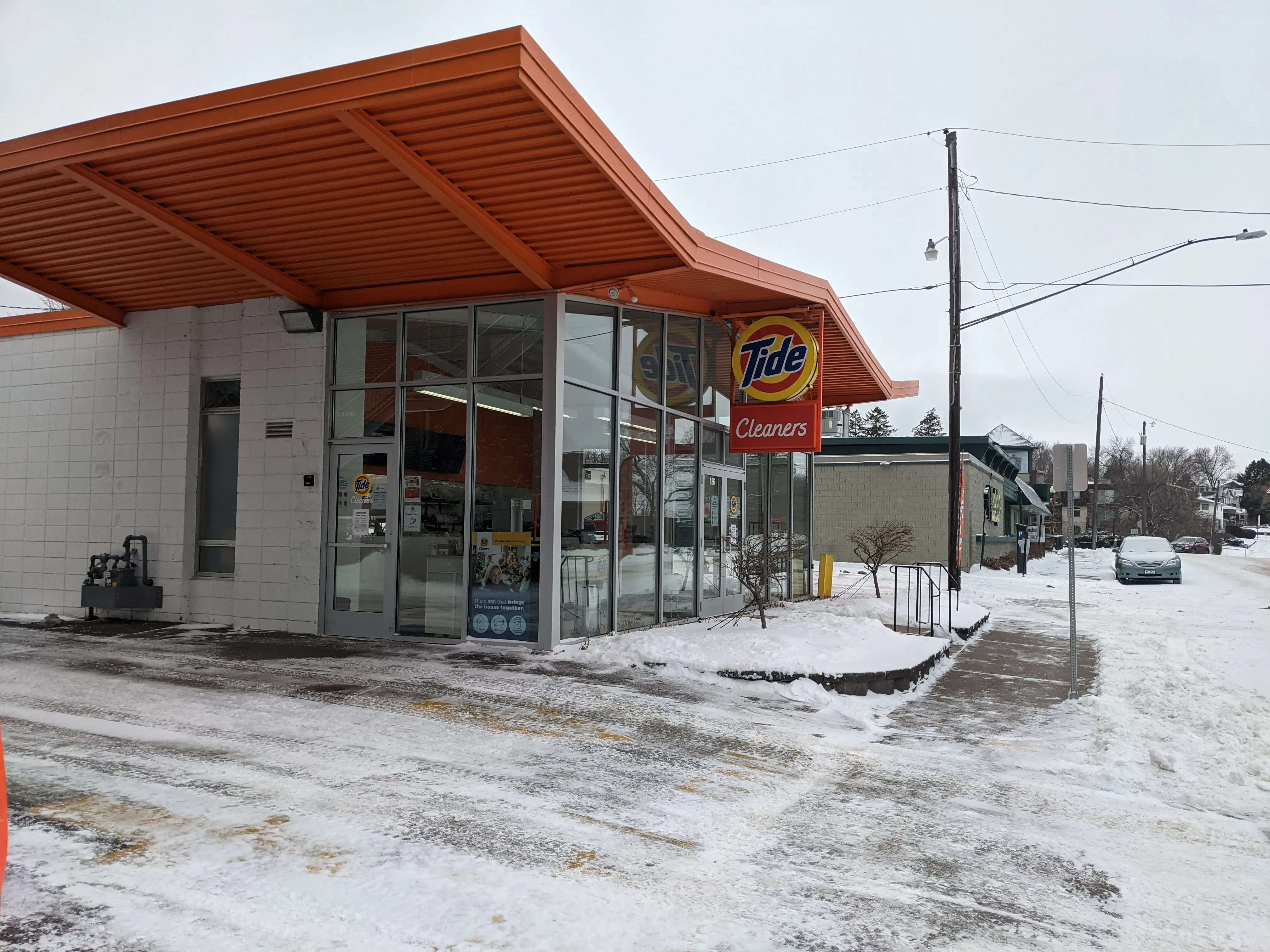 Tide Cleaners - Image 14