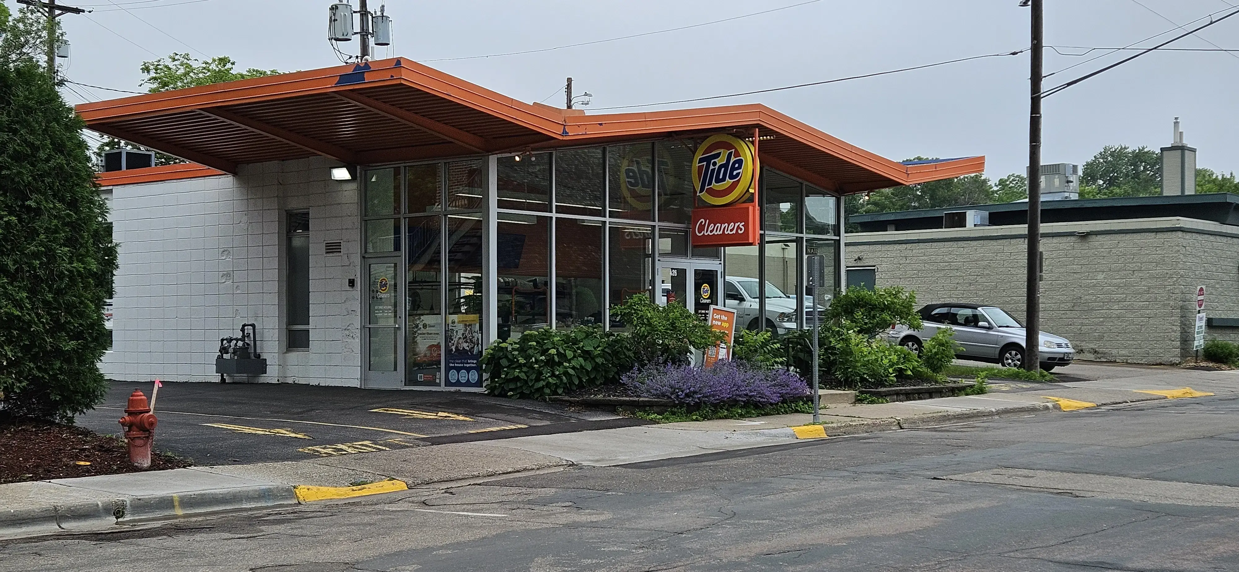 Tide Cleaners - Image 18