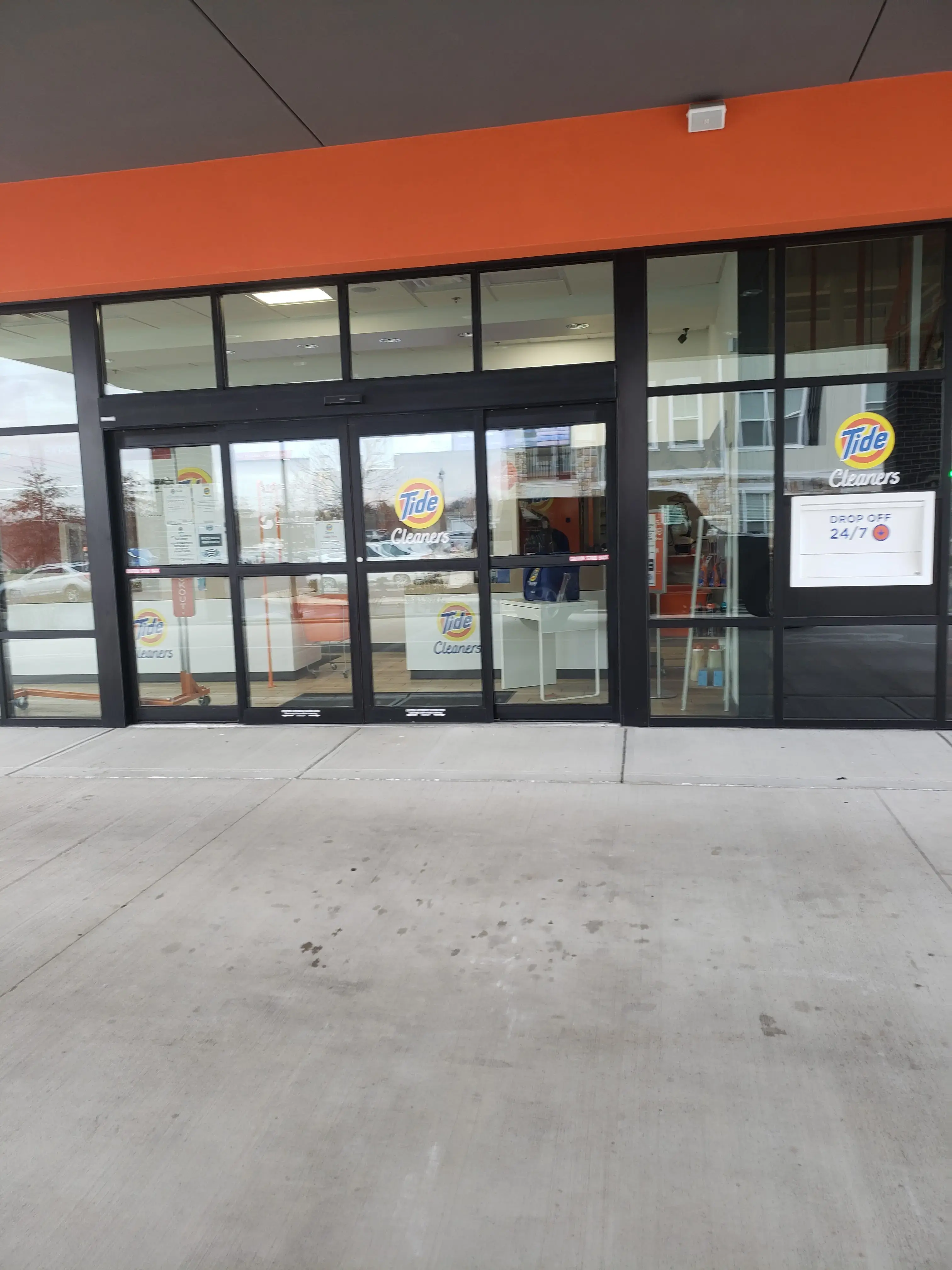 Tide Cleaners - Image 15