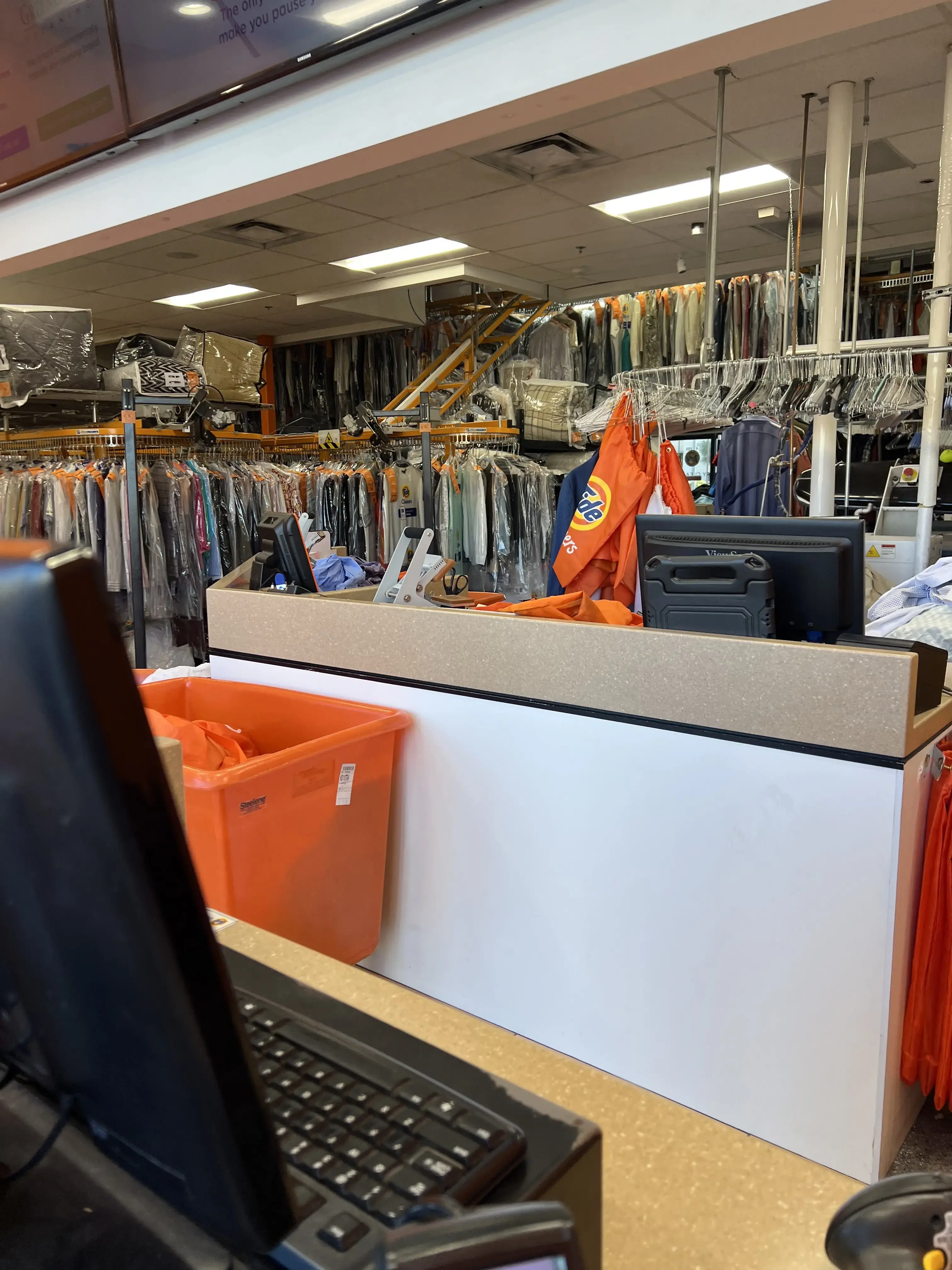 Tide Cleaners - Image 13