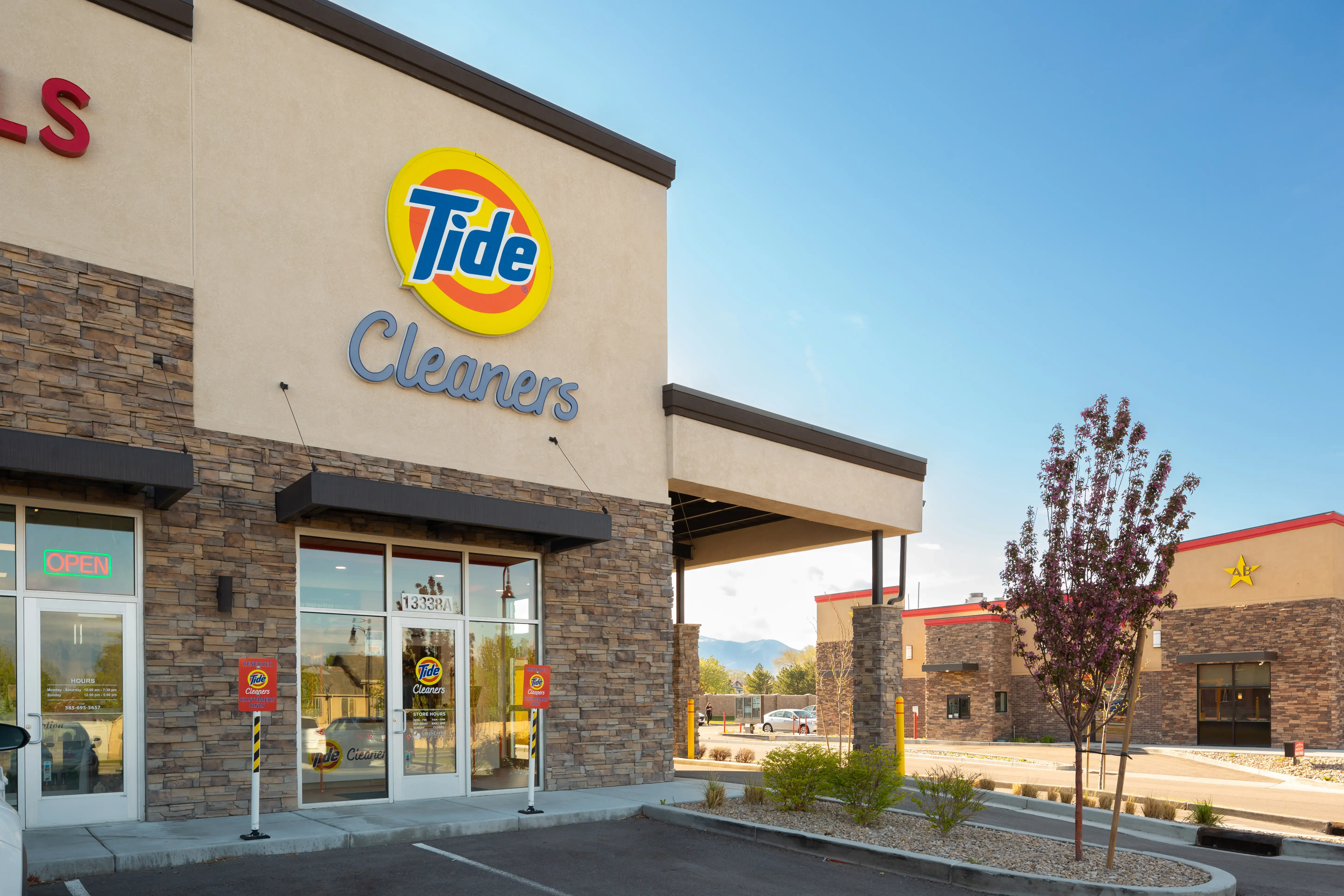 Tide Cleaners thumbnail 17