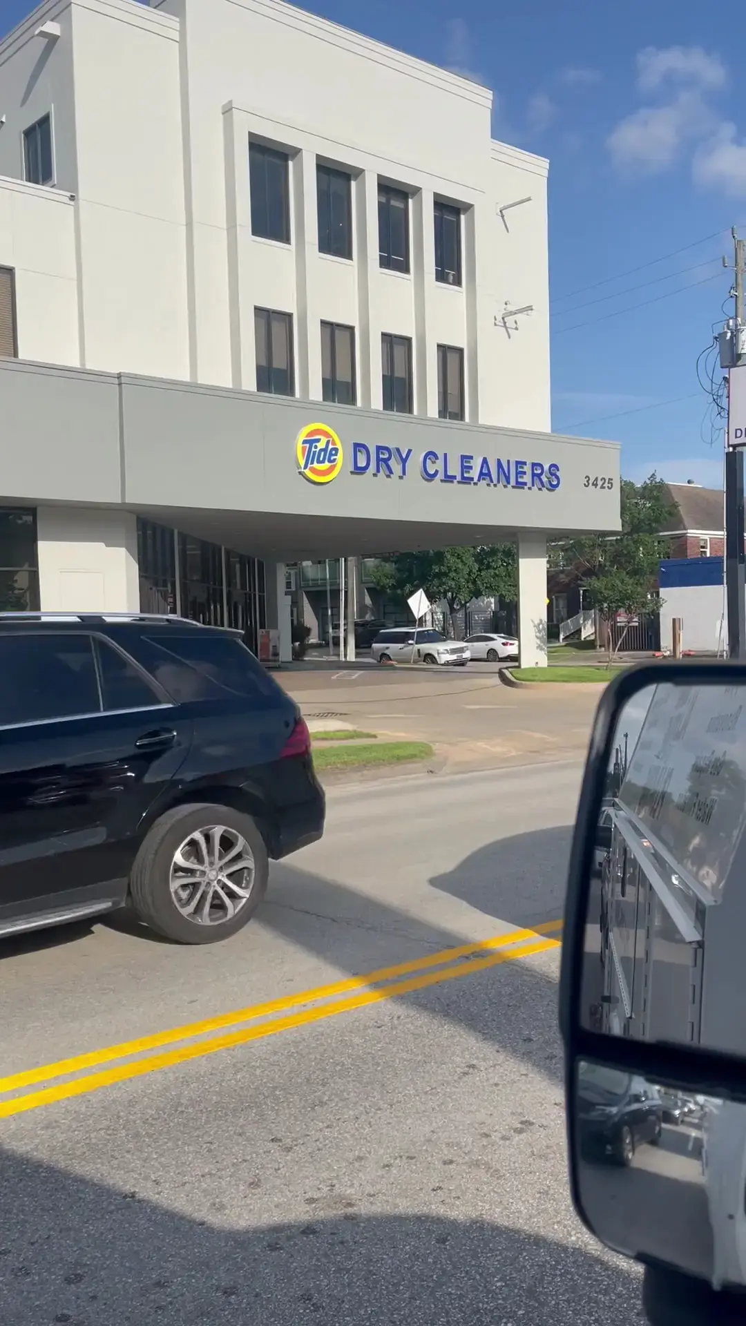 Tide Cleaners thumbnail 9