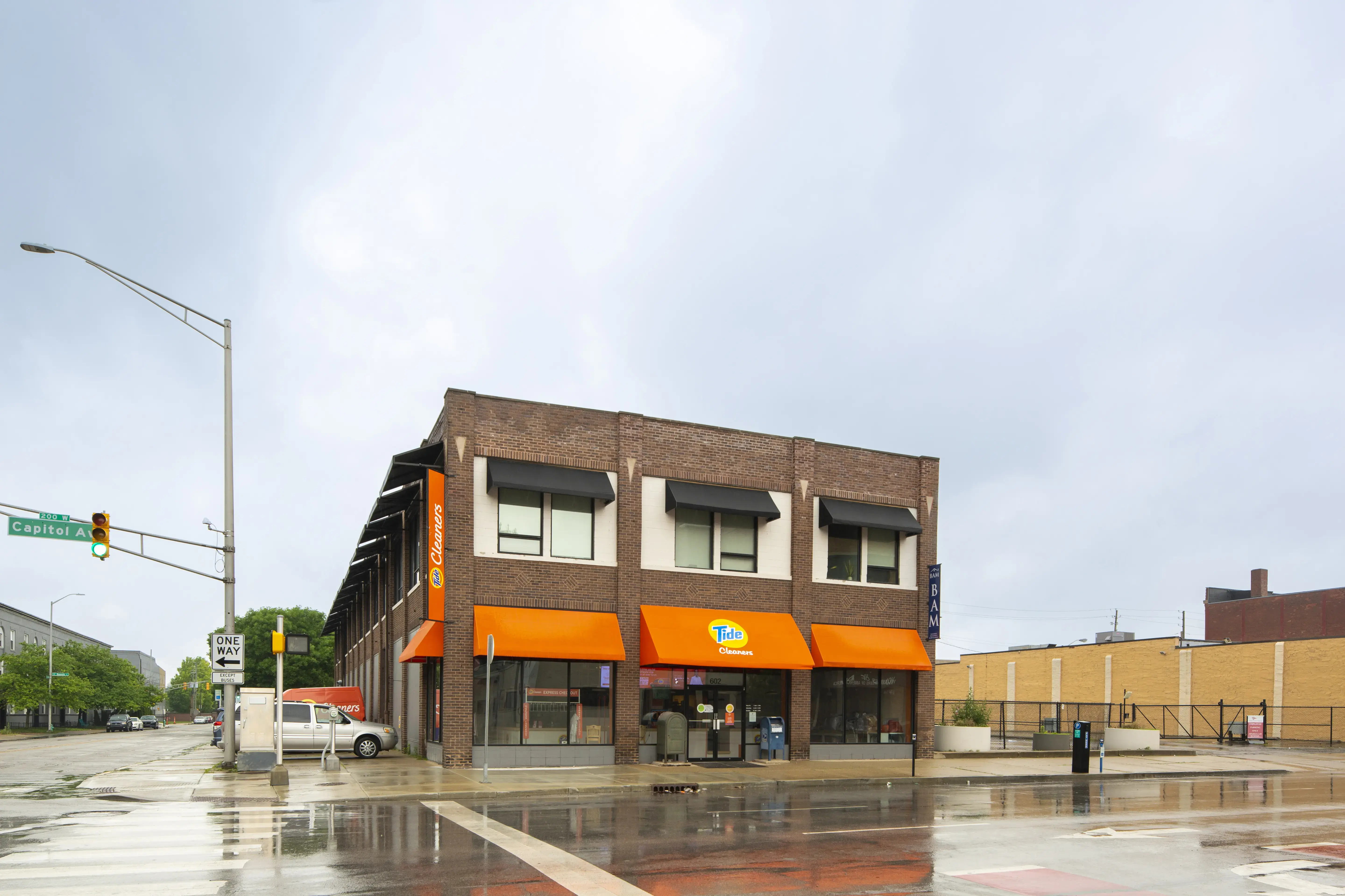 Tide Cleaners - Image 2